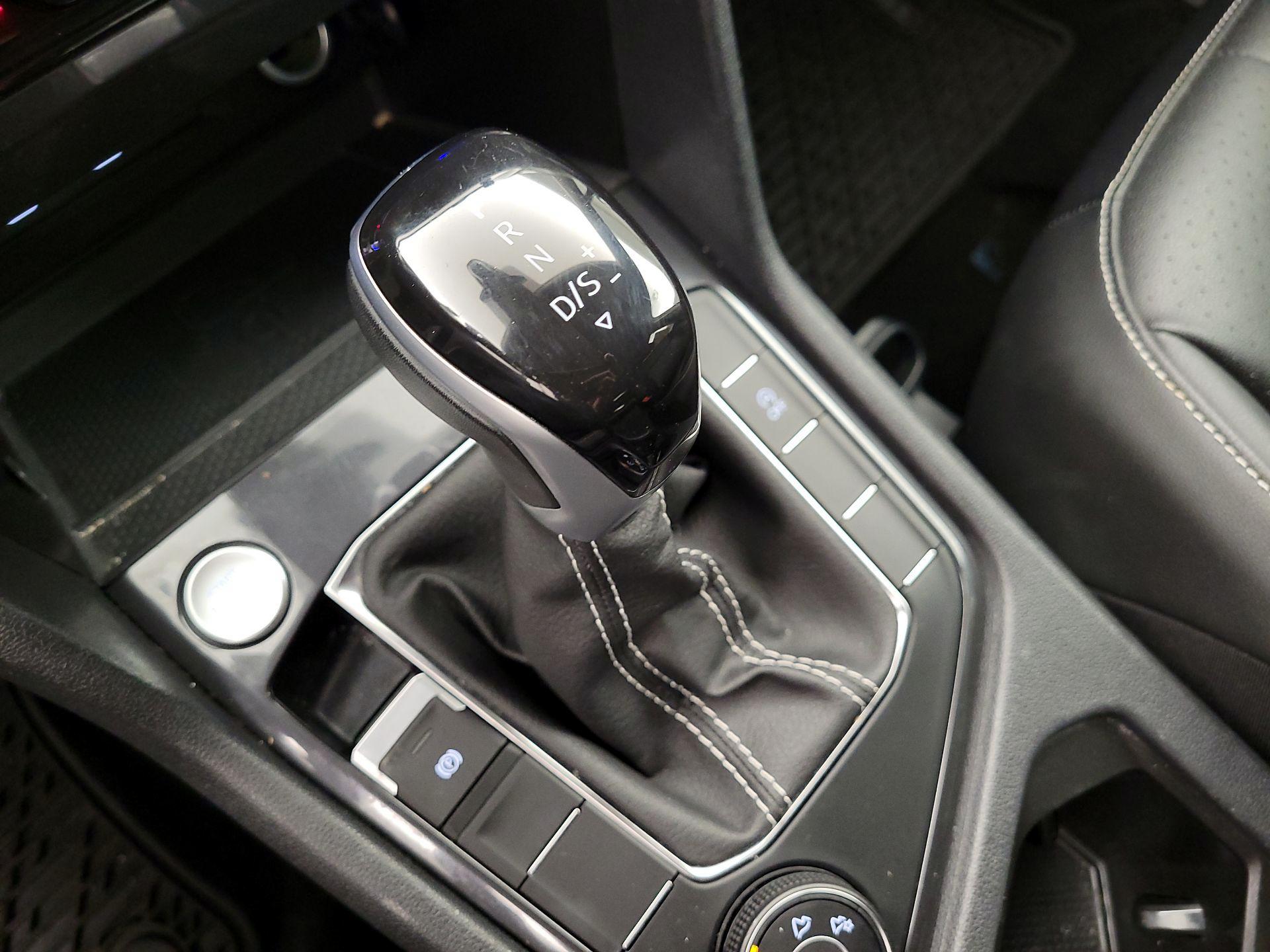 Thumbnail: 2024 Volkswagen Tiguan - 17