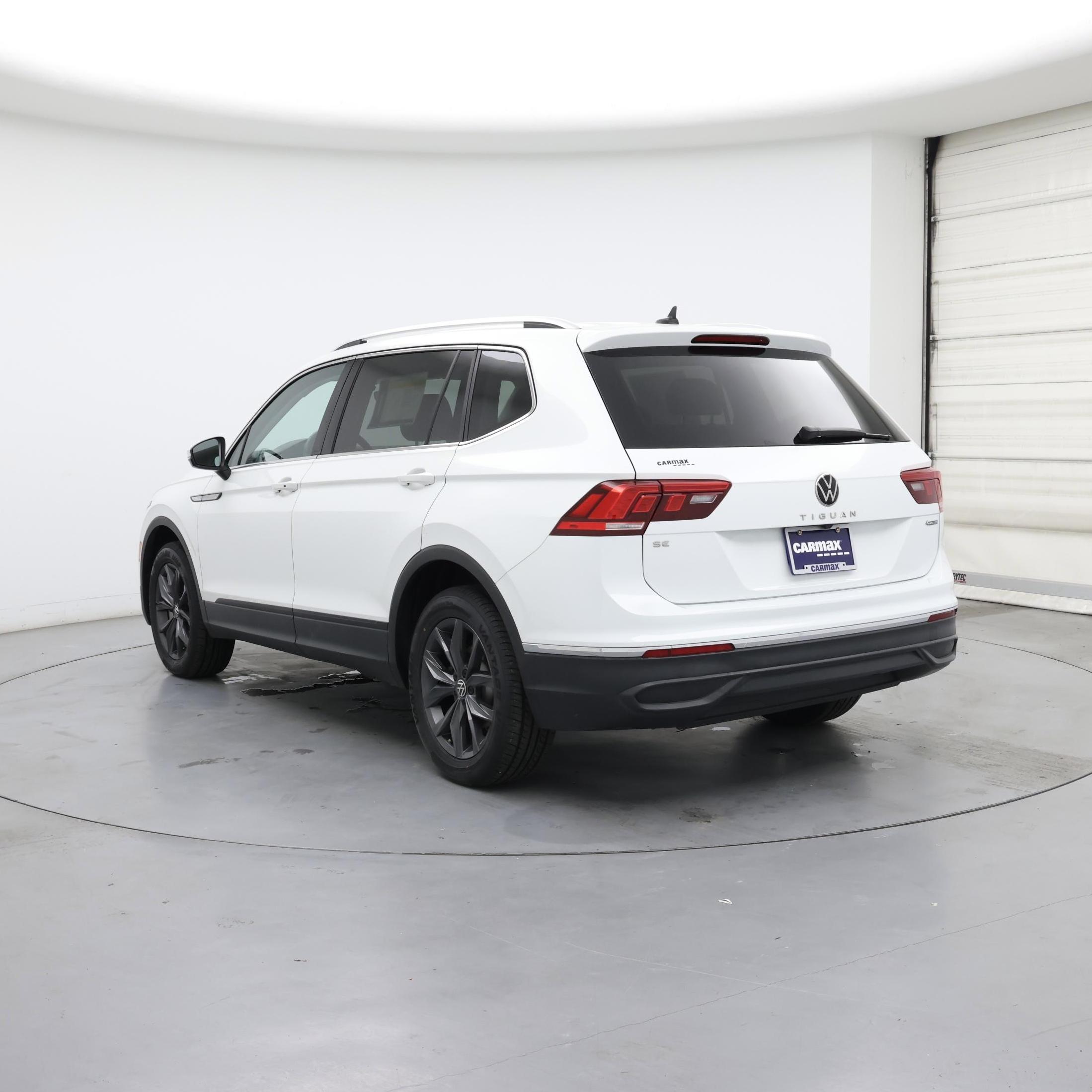 Thumbnail: 2024 Volkswagen Tiguan - 2