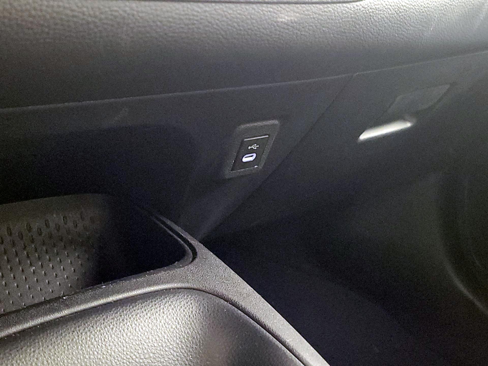 Thumbnail: 2023 Toyota Corolla - 18