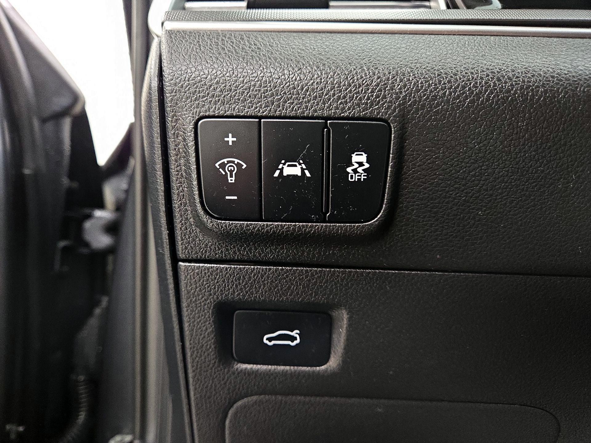 Thumbnail: 2023 Kia K5 - 13