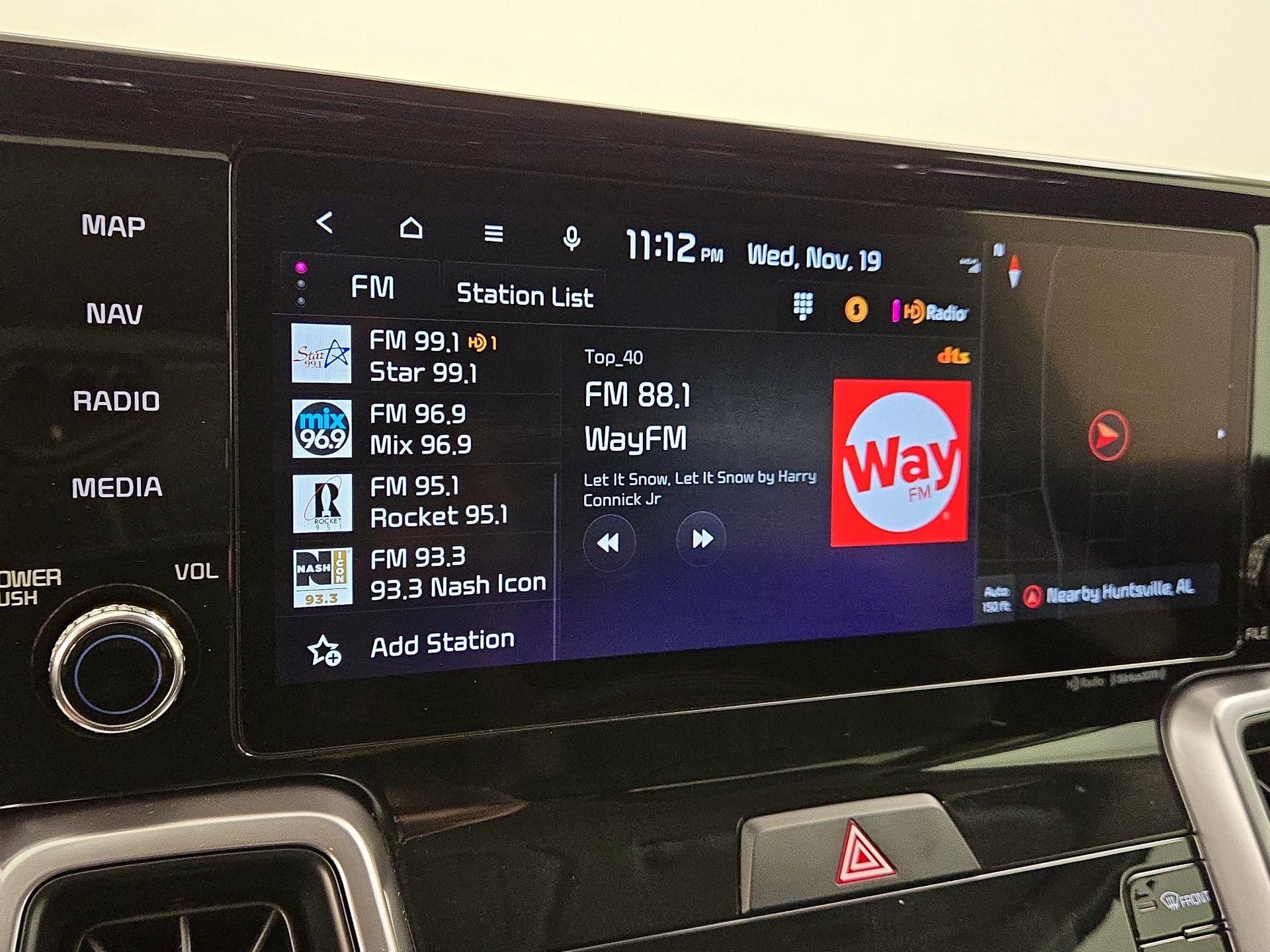 Thumbnail: 2023 Kia Sorento - 16