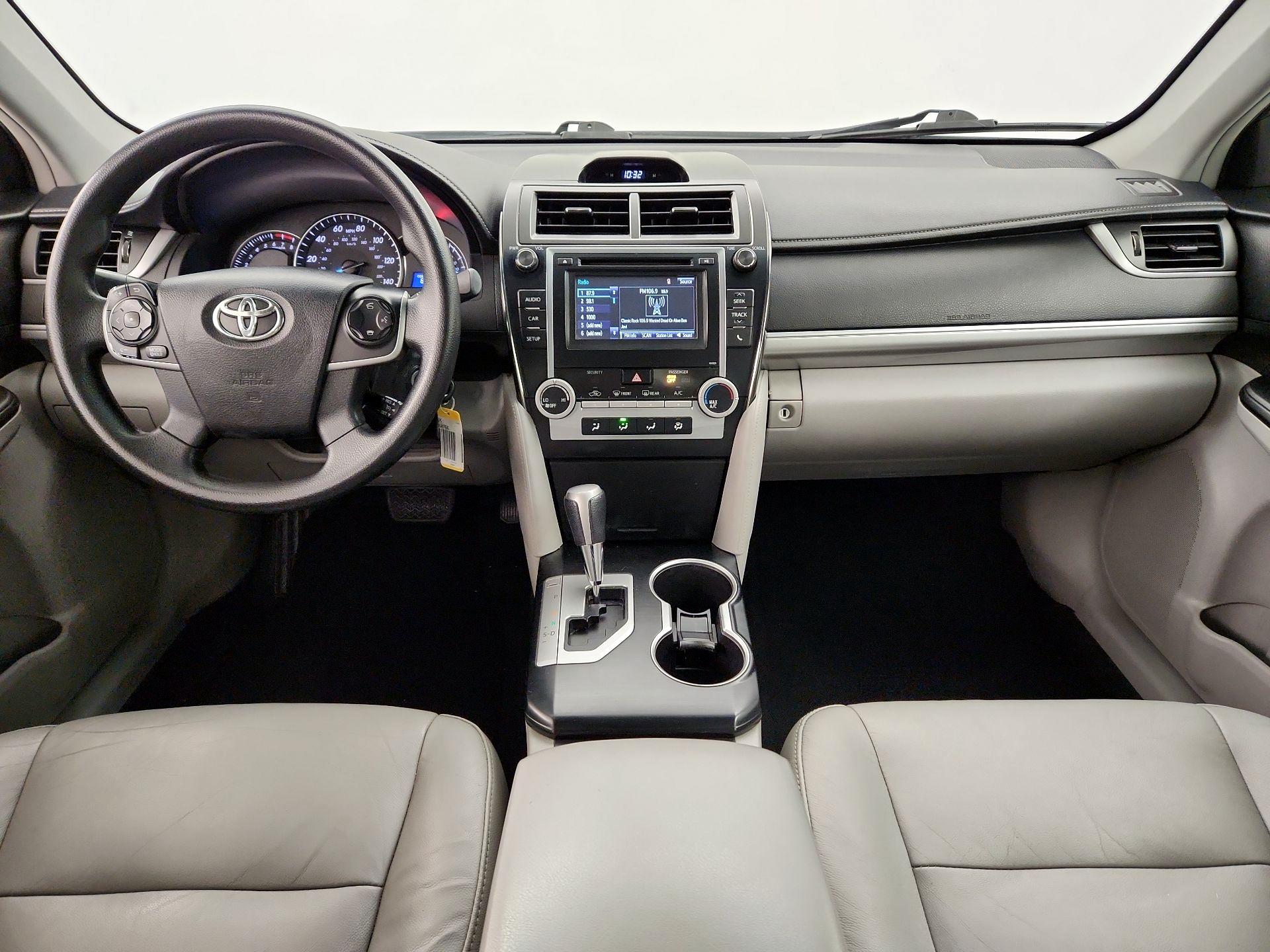 Thumbnail: 2014 Toyota Camry - 9