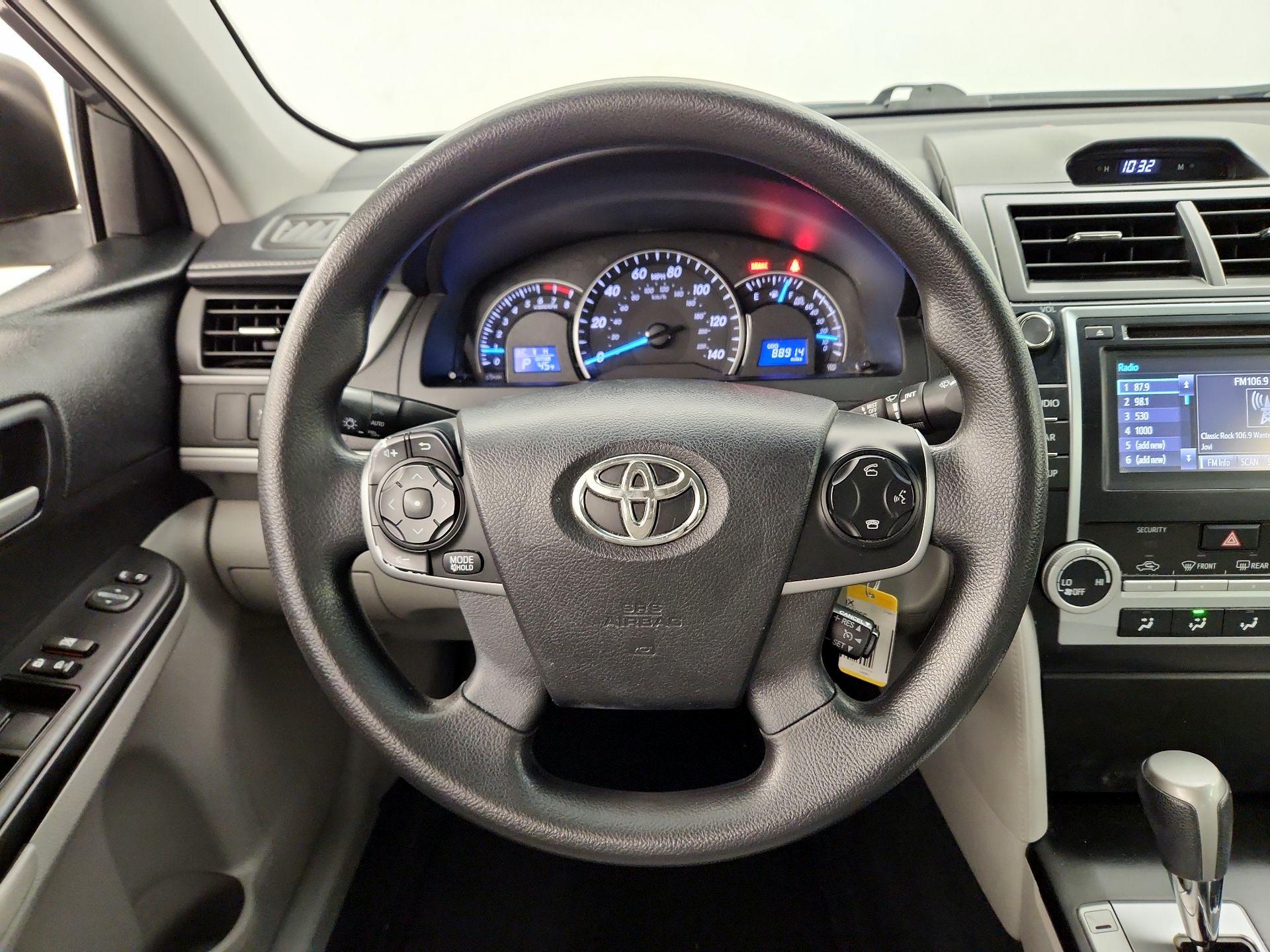 Thumbnail: 2014 Toyota Camry - 10