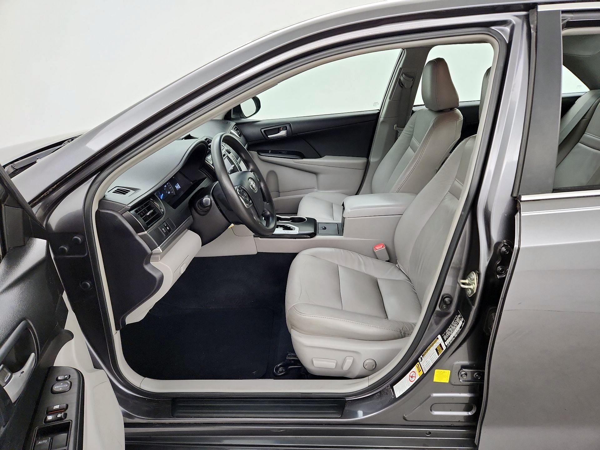 Thumbnail: 2014 Toyota Camry - 11