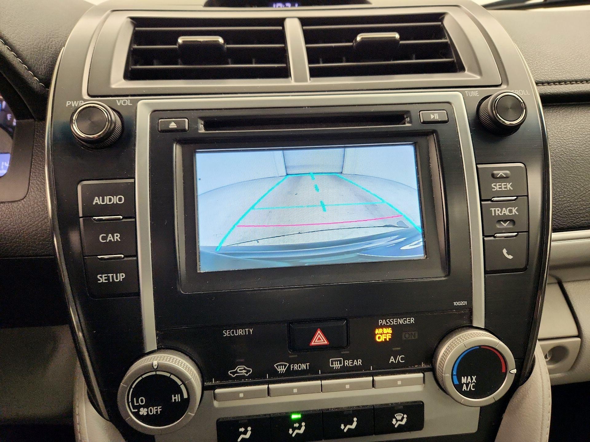 Thumbnail: 2014 Toyota Camry - 14