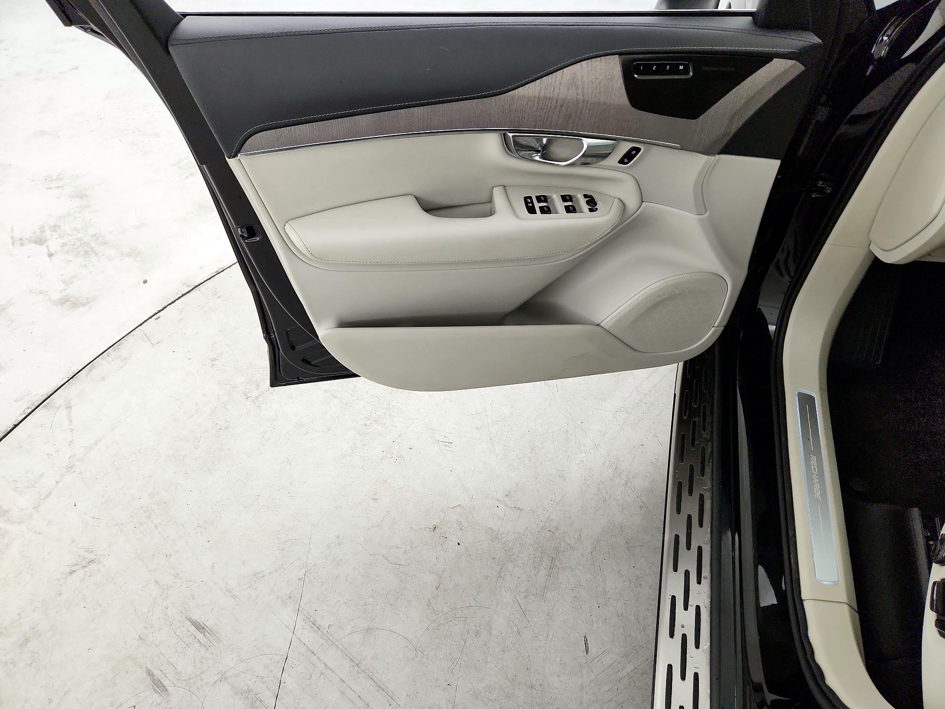 Thumbnail: 2022 Volvo XC90 - 12