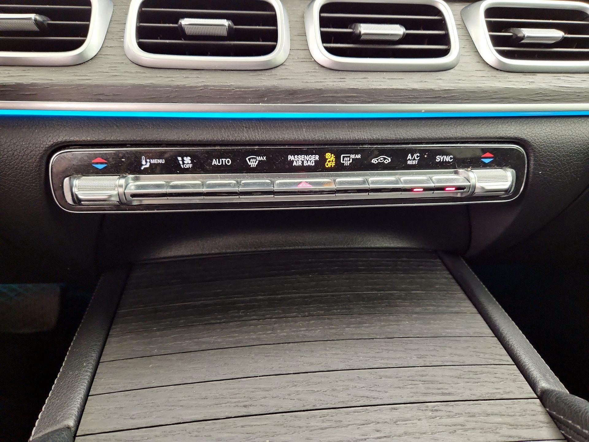 Thumbnail: 2020 Mercedes-Benz GLE - 17