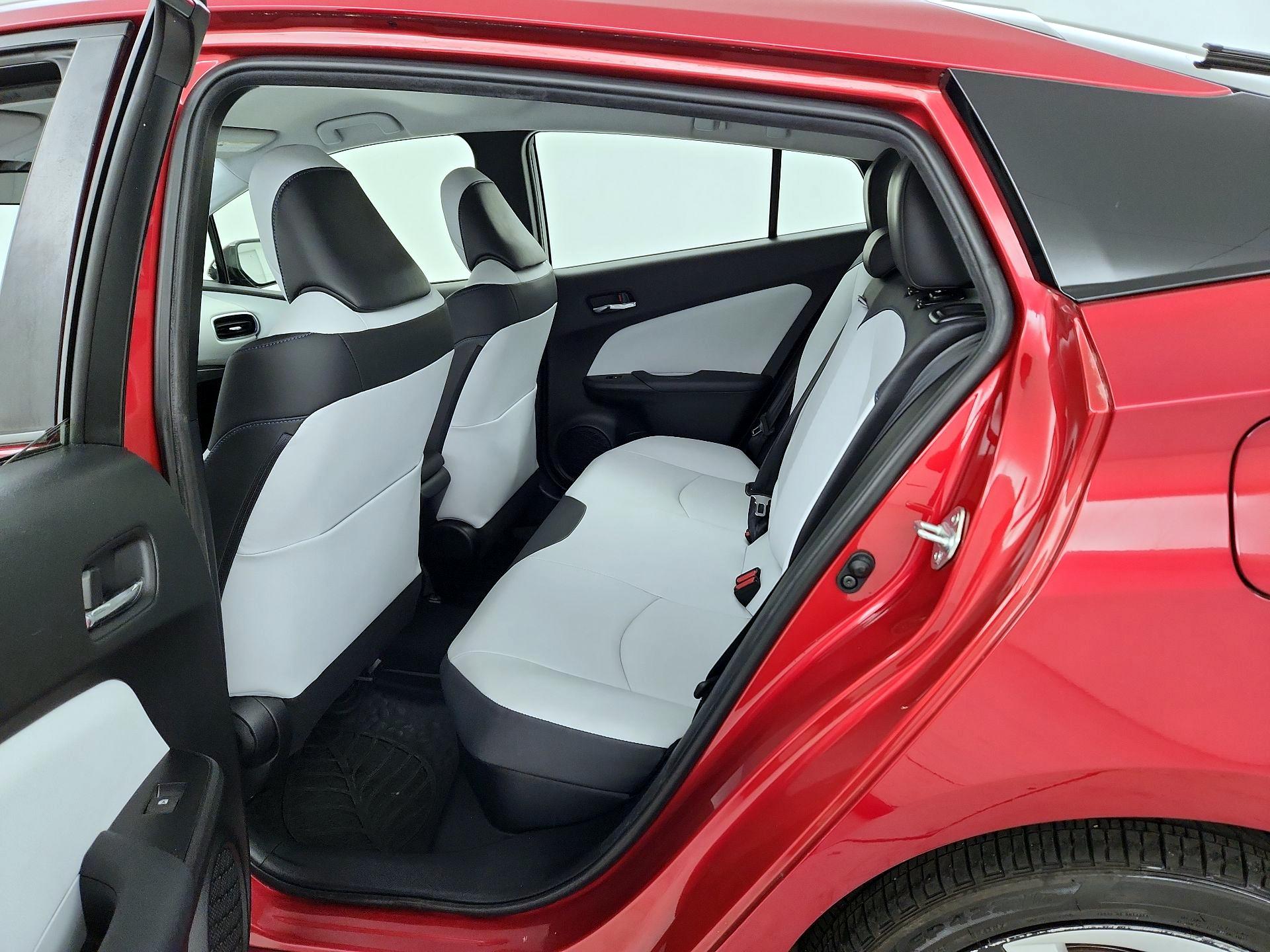 Thumbnail: 2016 Toyota Prius - 20