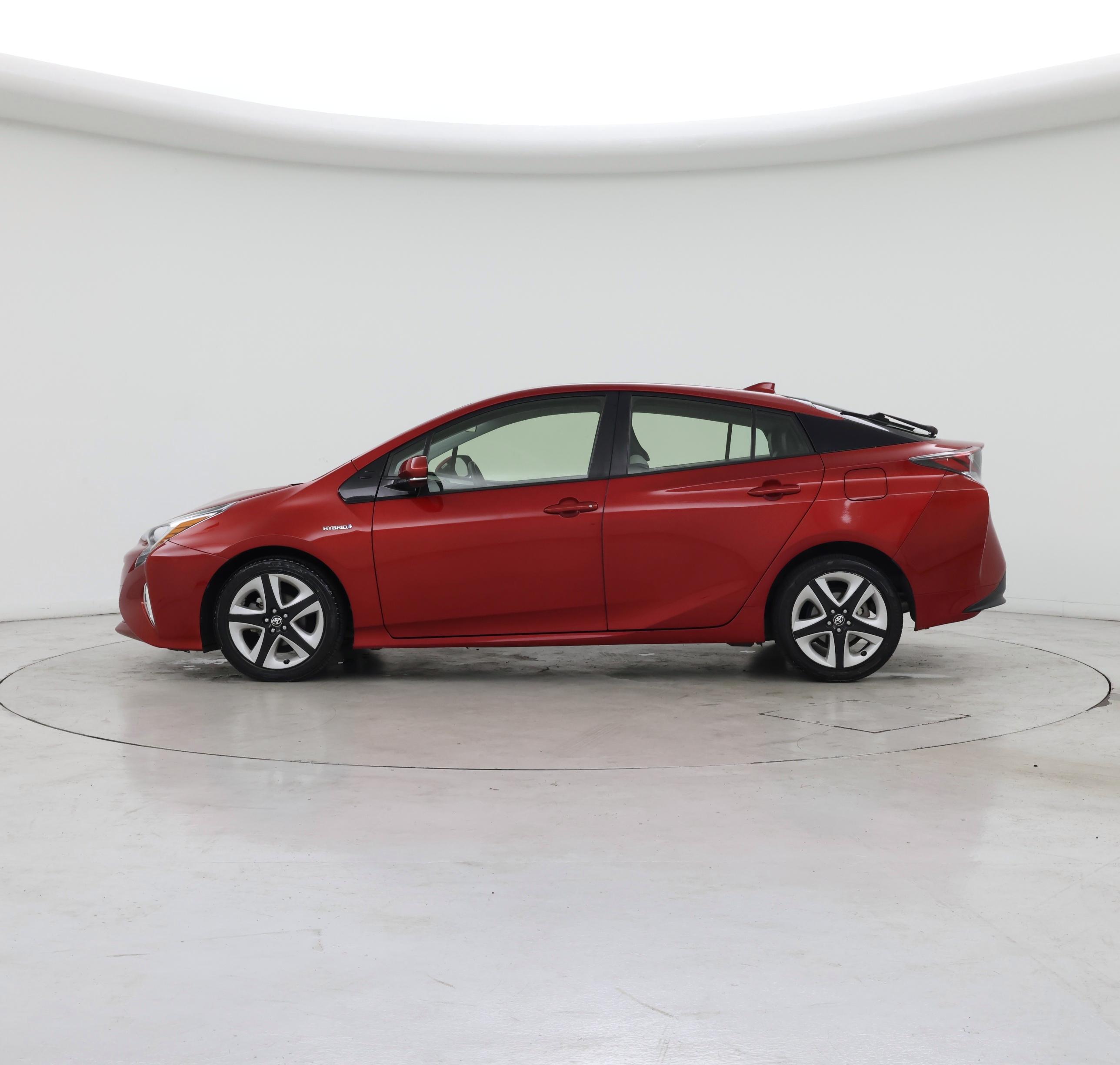Thumbnail: 2016 Toyota Prius - 3