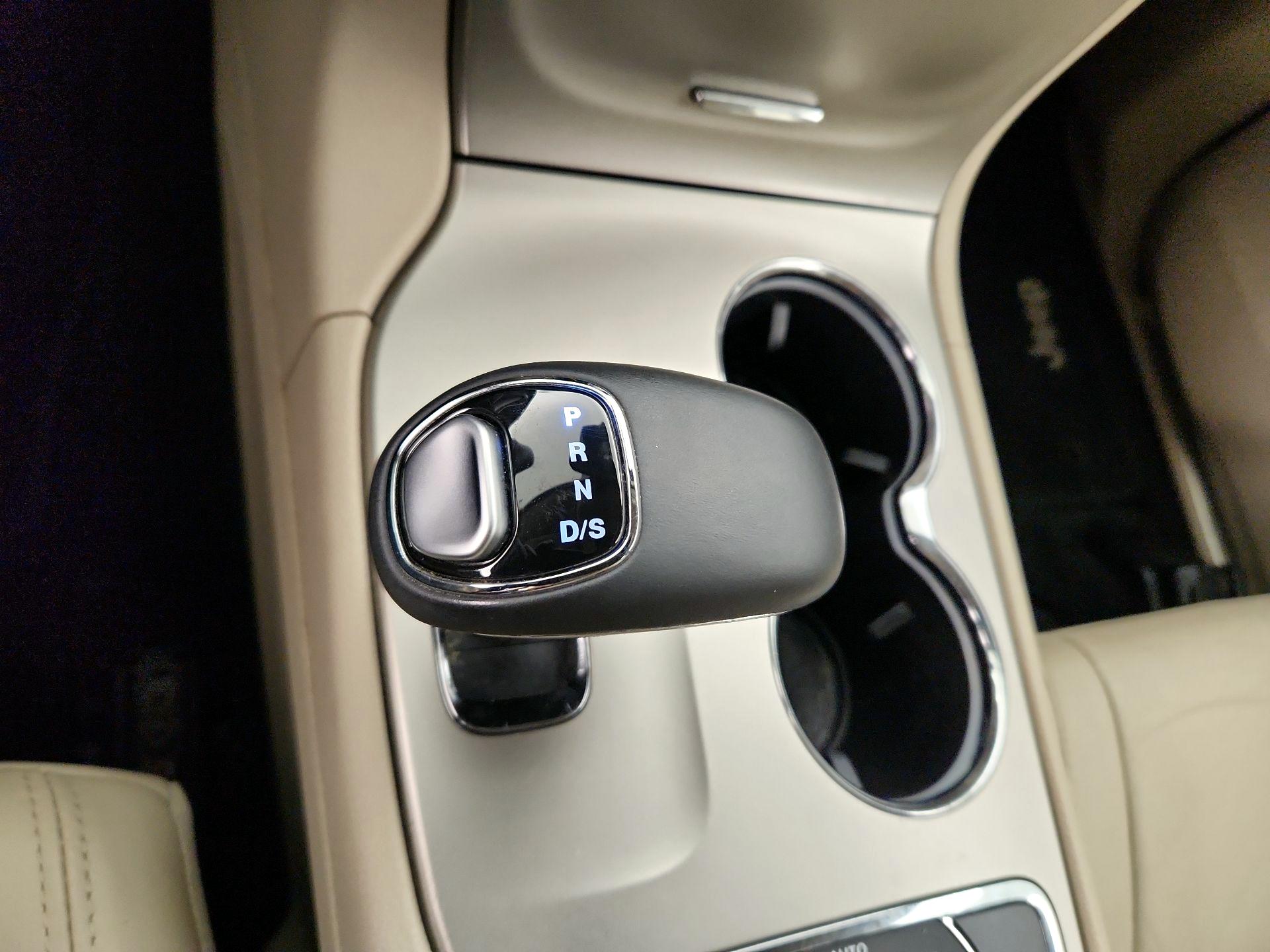 Thumbnail: 2014 Jeep Grand Cherokee - 17