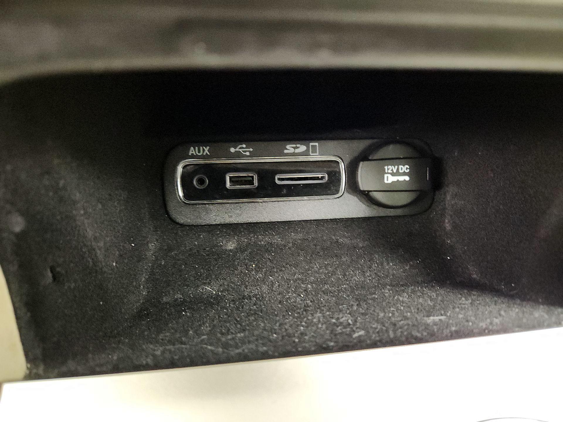 Thumbnail: 2014 Jeep Grand Cherokee - 18