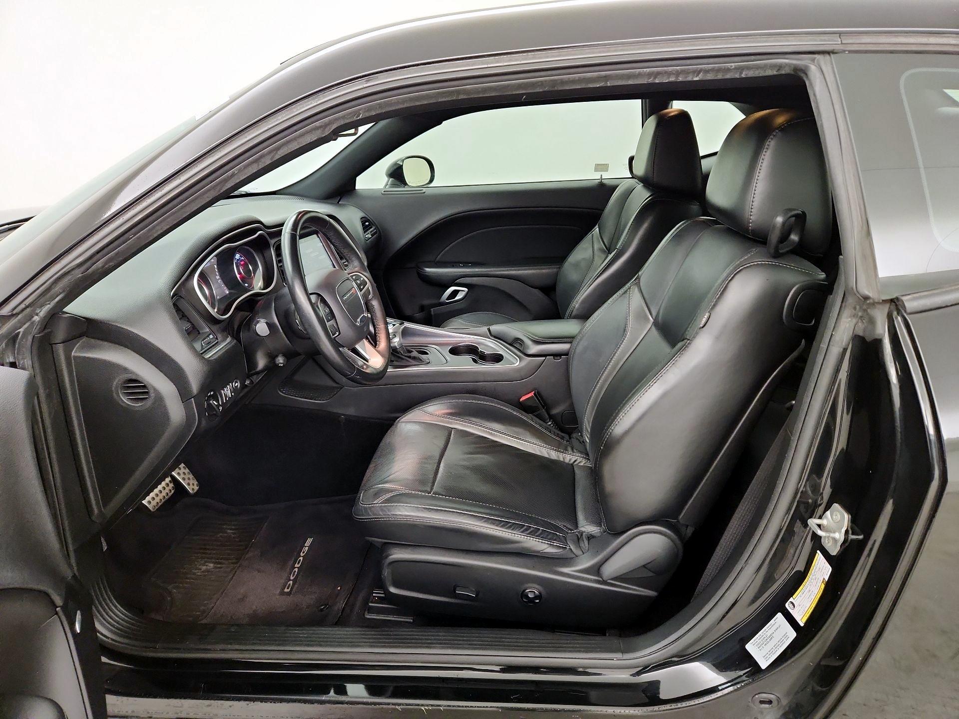 Thumbnail: 2016 Dodge Challenger - 11