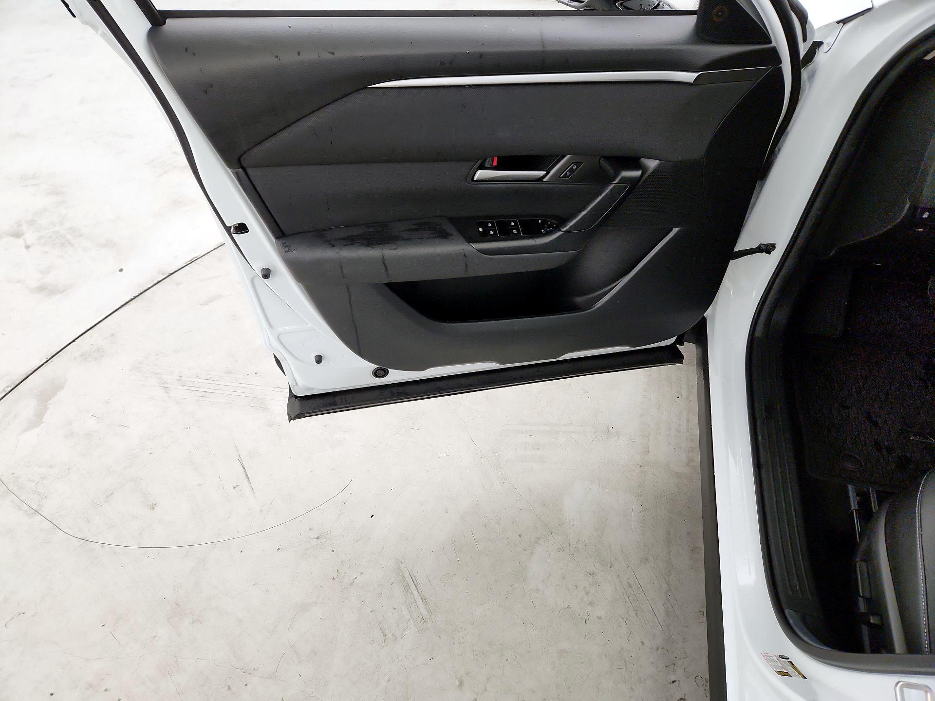 Thumbnail: 2025 Mazda CX-50 - 12