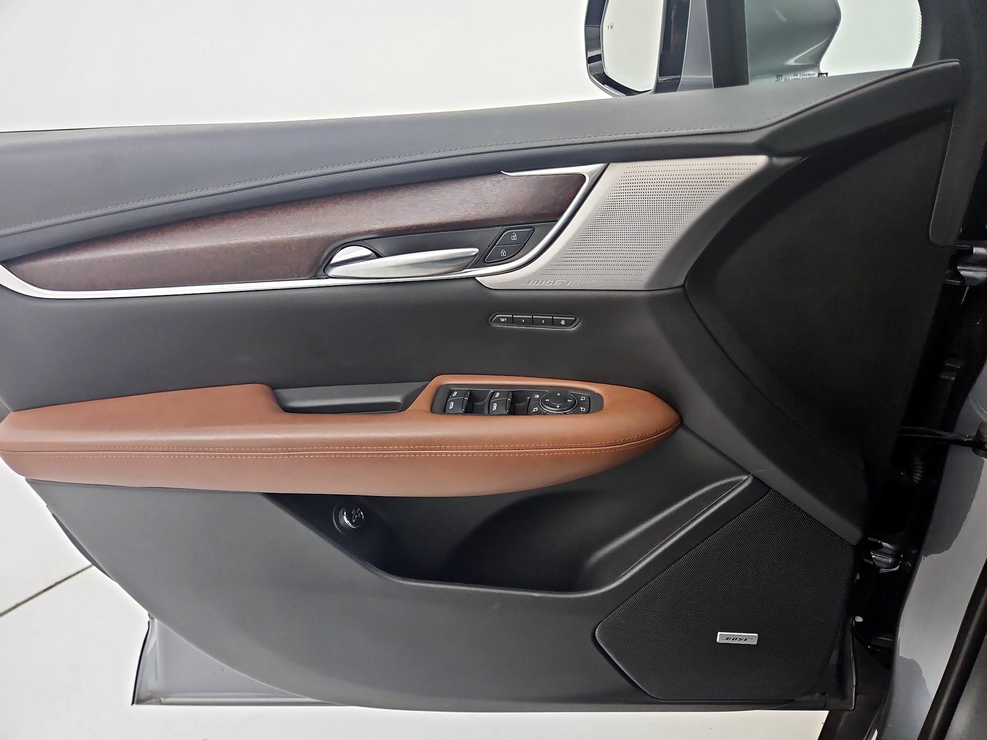 Thumbnail: 2021 Cadillac XT5 - 12