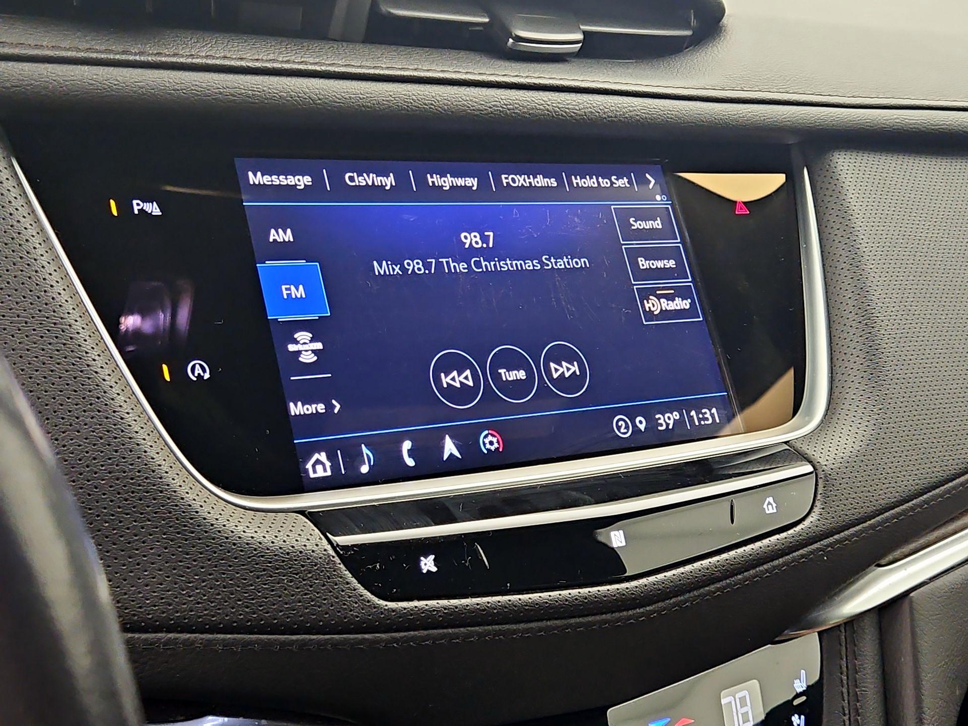 Thumbnail: 2021 Cadillac XT5 - 15