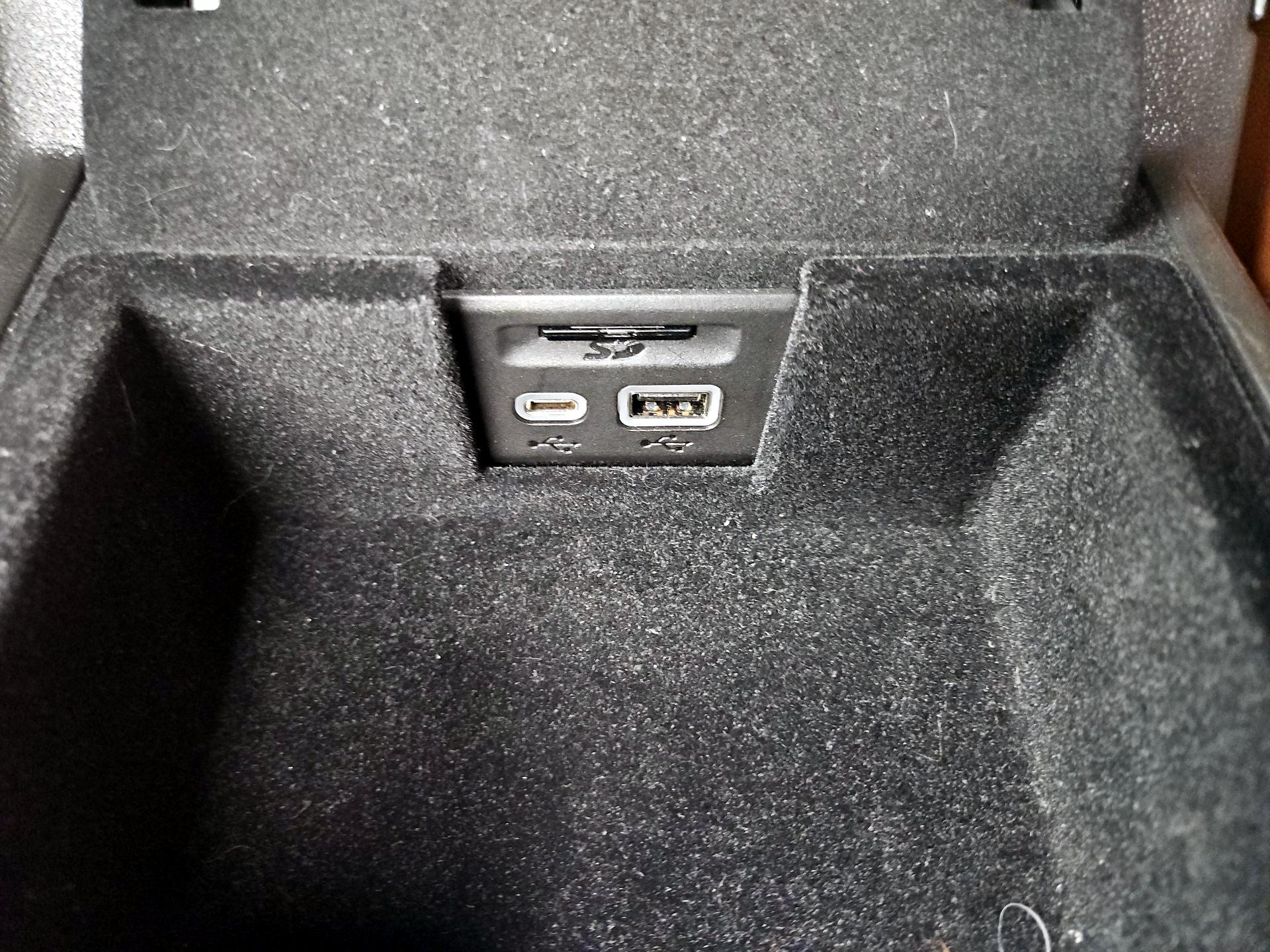 Thumbnail: 2021 Cadillac XT5 - 18