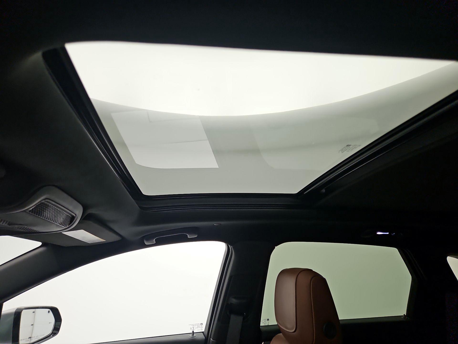 Thumbnail: 2021 Cadillac XT5 - 19