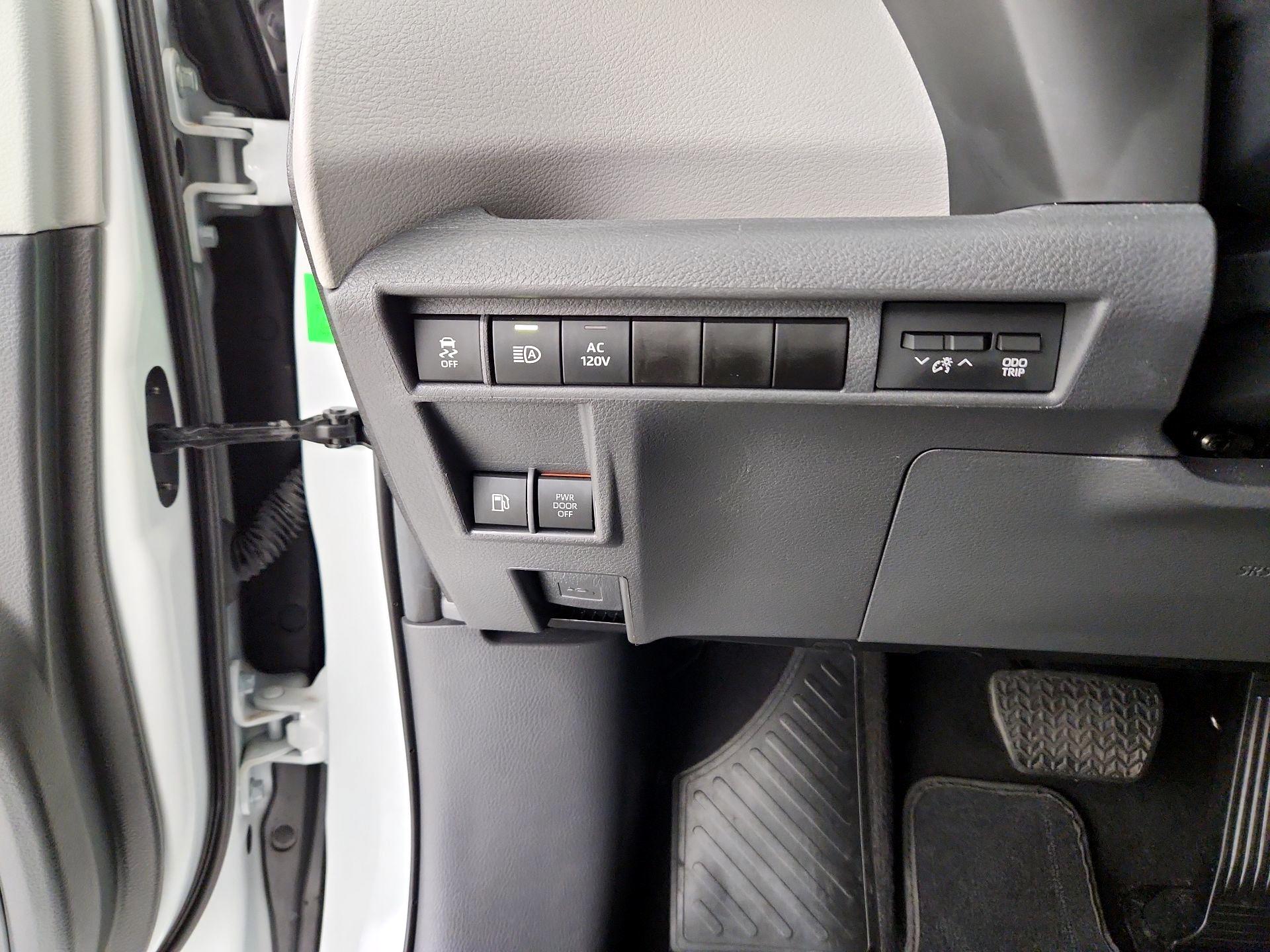 Thumbnail: 2024 Toyota Sienna - 13