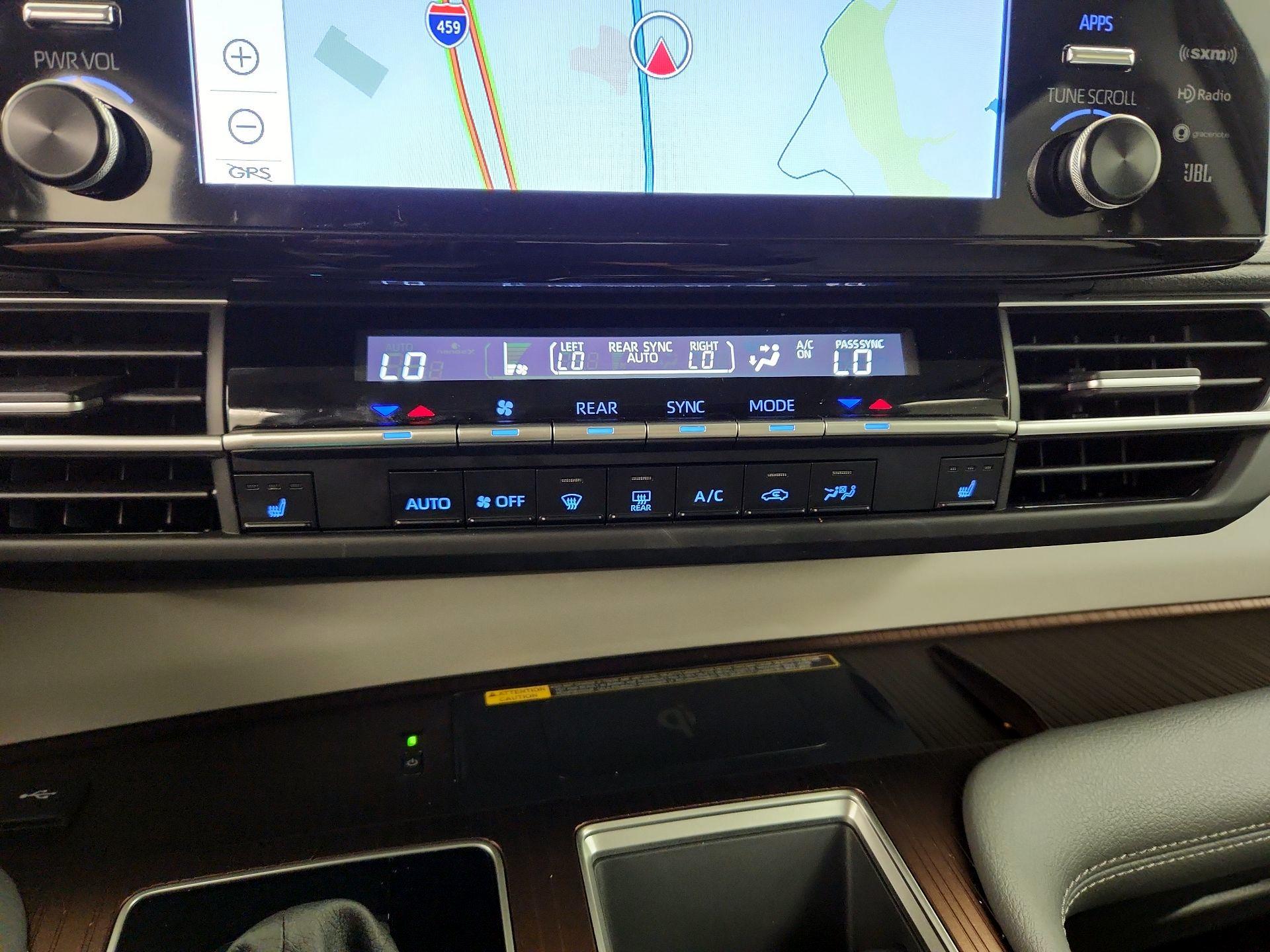 Thumbnail: 2024 Toyota Sienna - 17