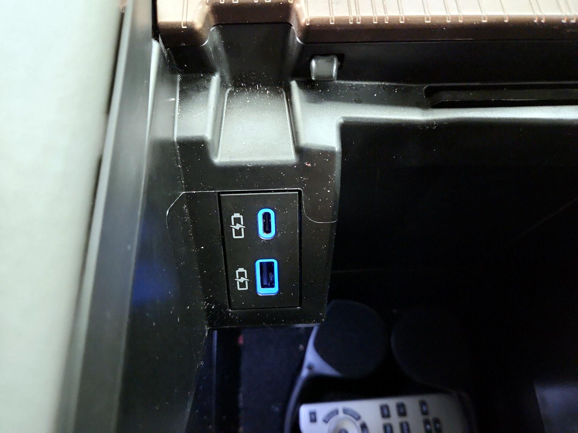 Thumbnail: 2024 Toyota Sienna - 19