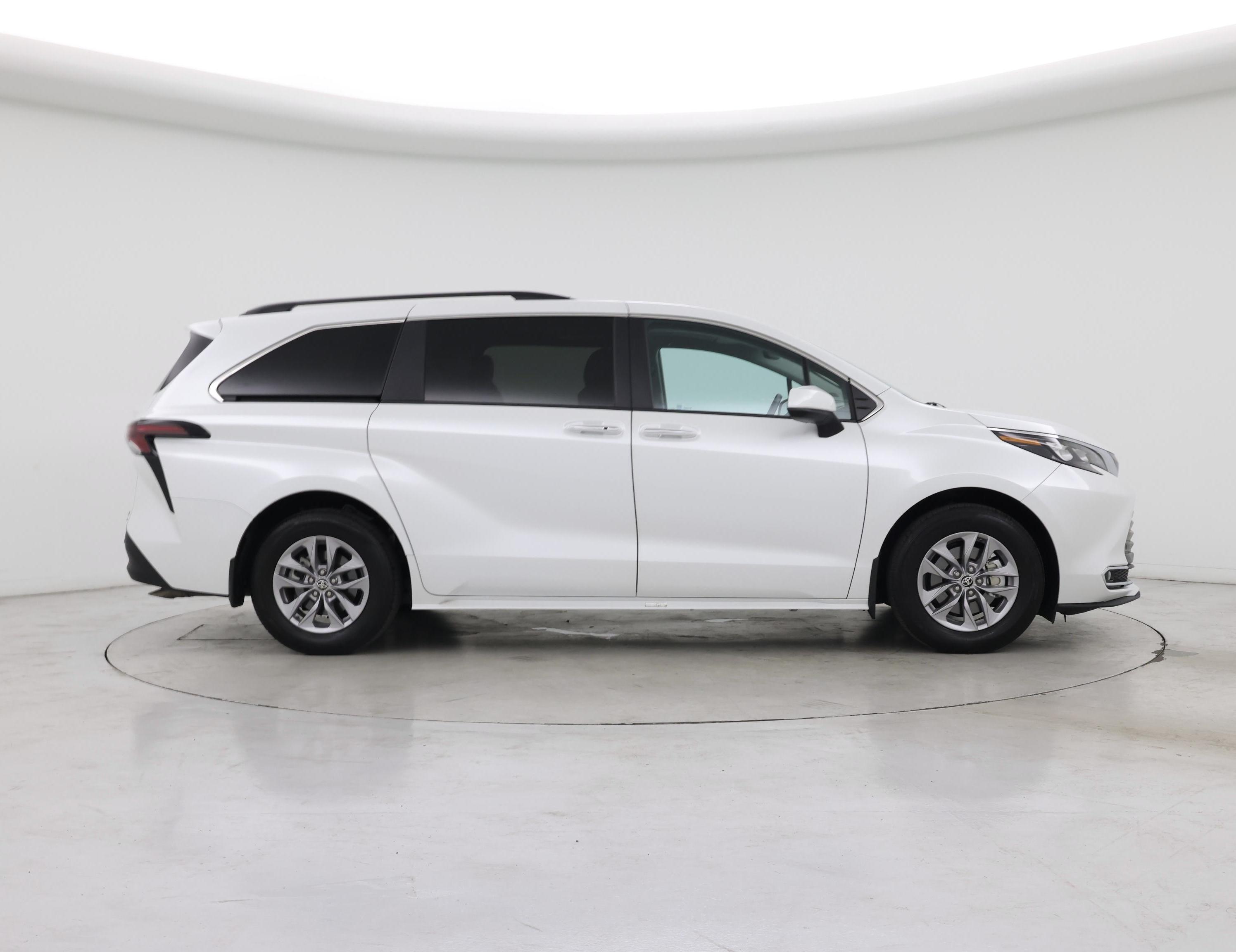 Thumbnail: 2024 Toyota Sienna - 7