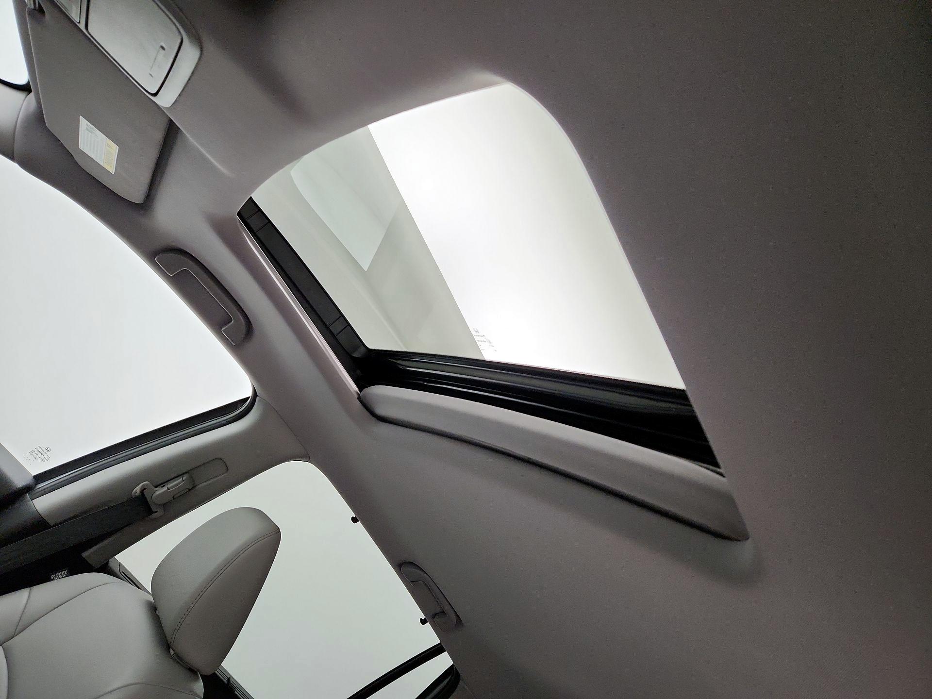 Thumbnail: 2019 Honda Pilot - 19