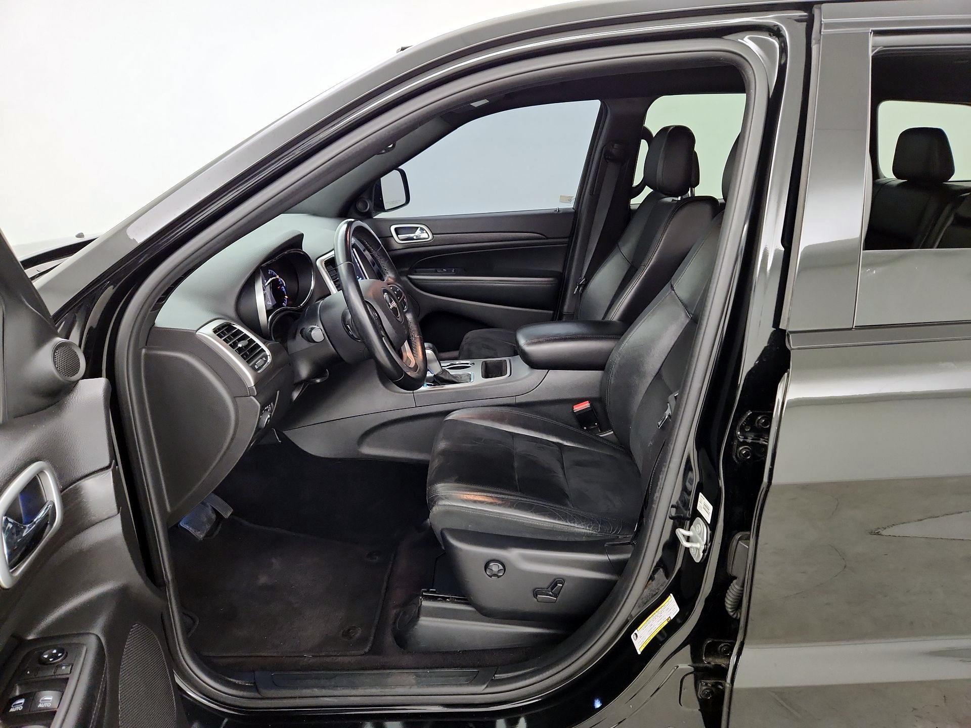 Thumbnail: 2018 Jeep Grand Cherokee - 11