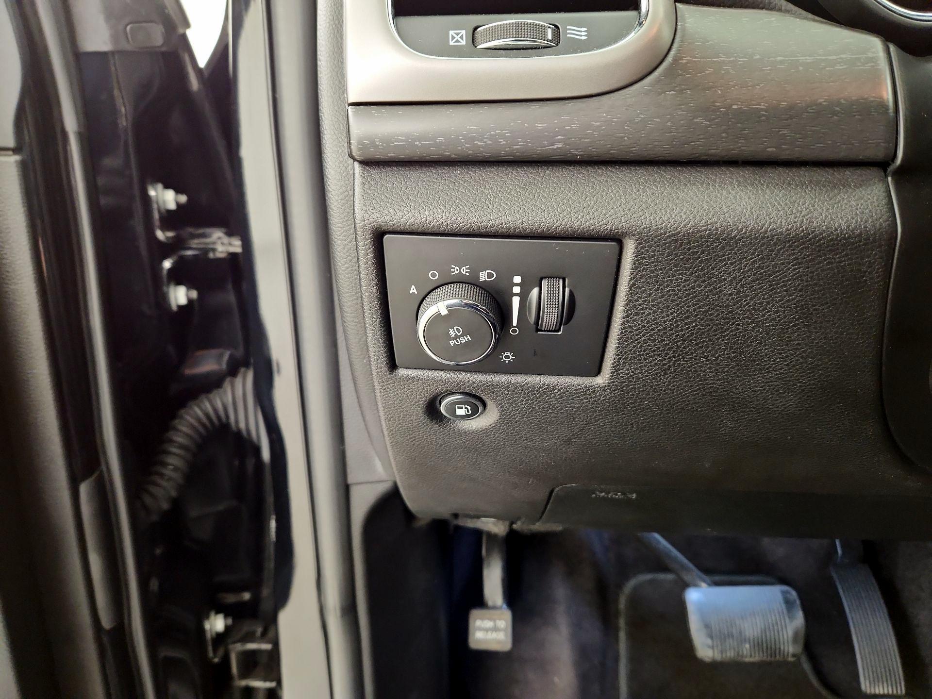 Thumbnail: 2018 Jeep Grand Cherokee - 13