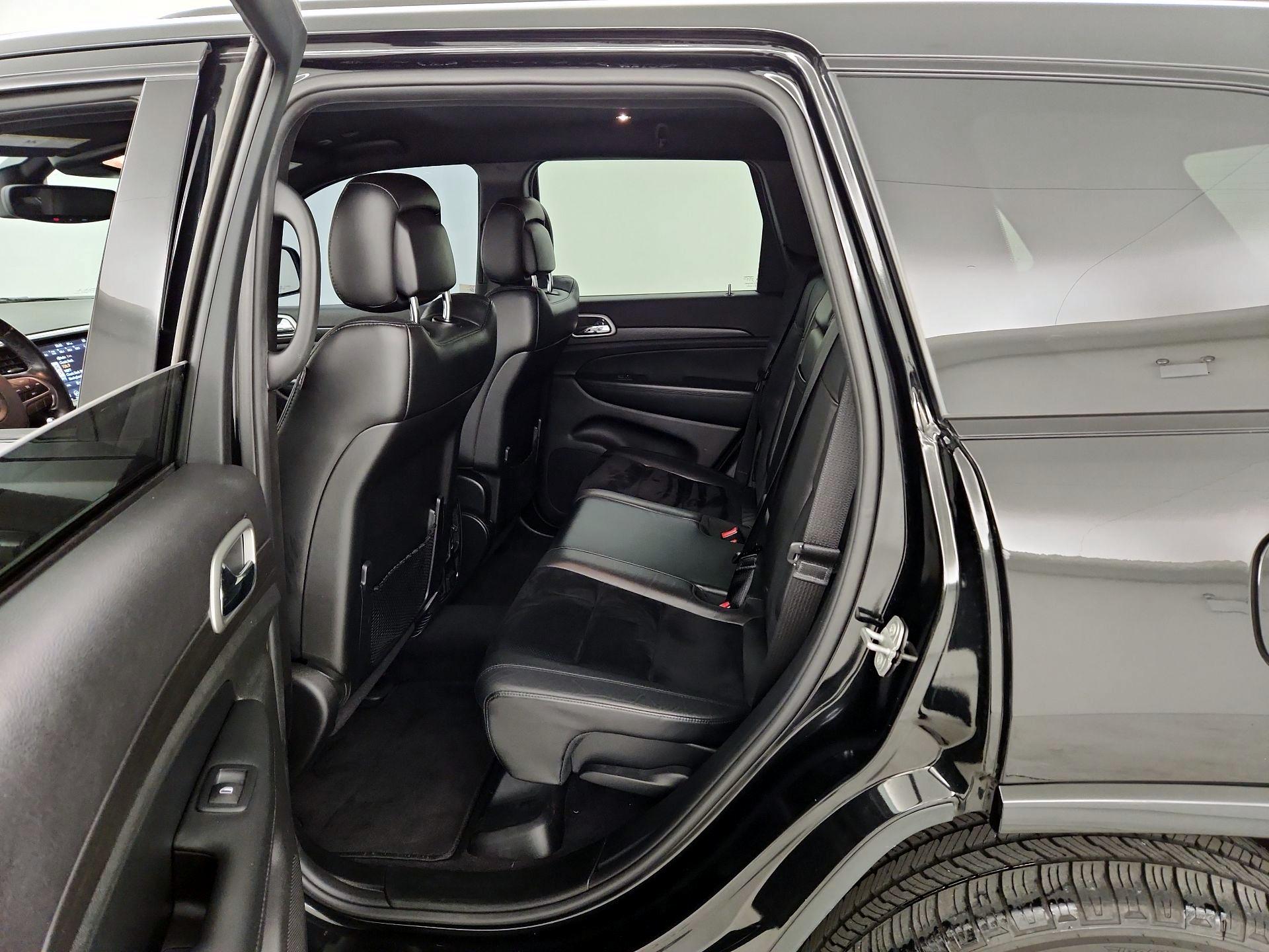 Thumbnail: 2018 Jeep Grand Cherokee - 19