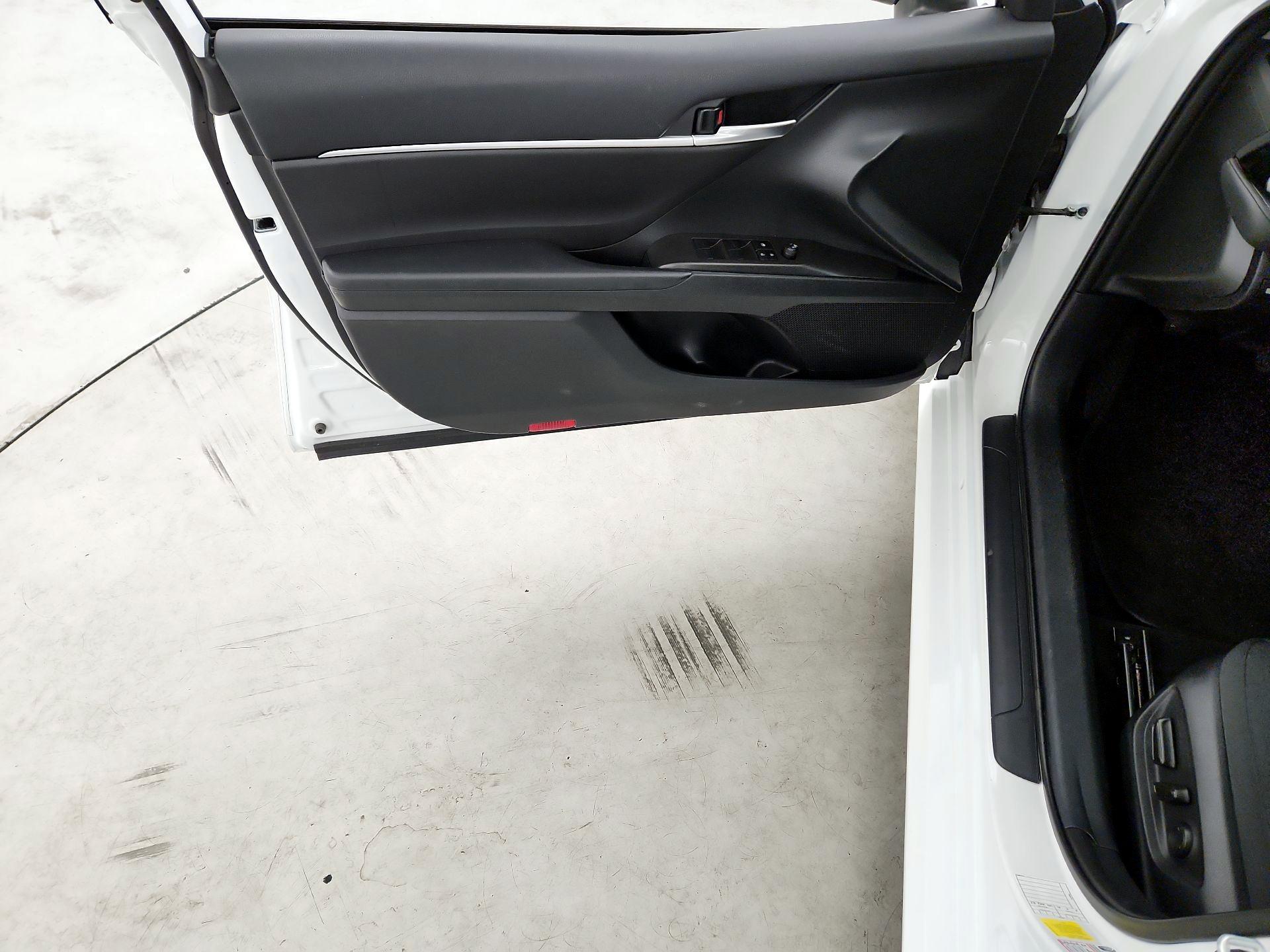 Thumbnail: 2023 Toyota Camry - 12