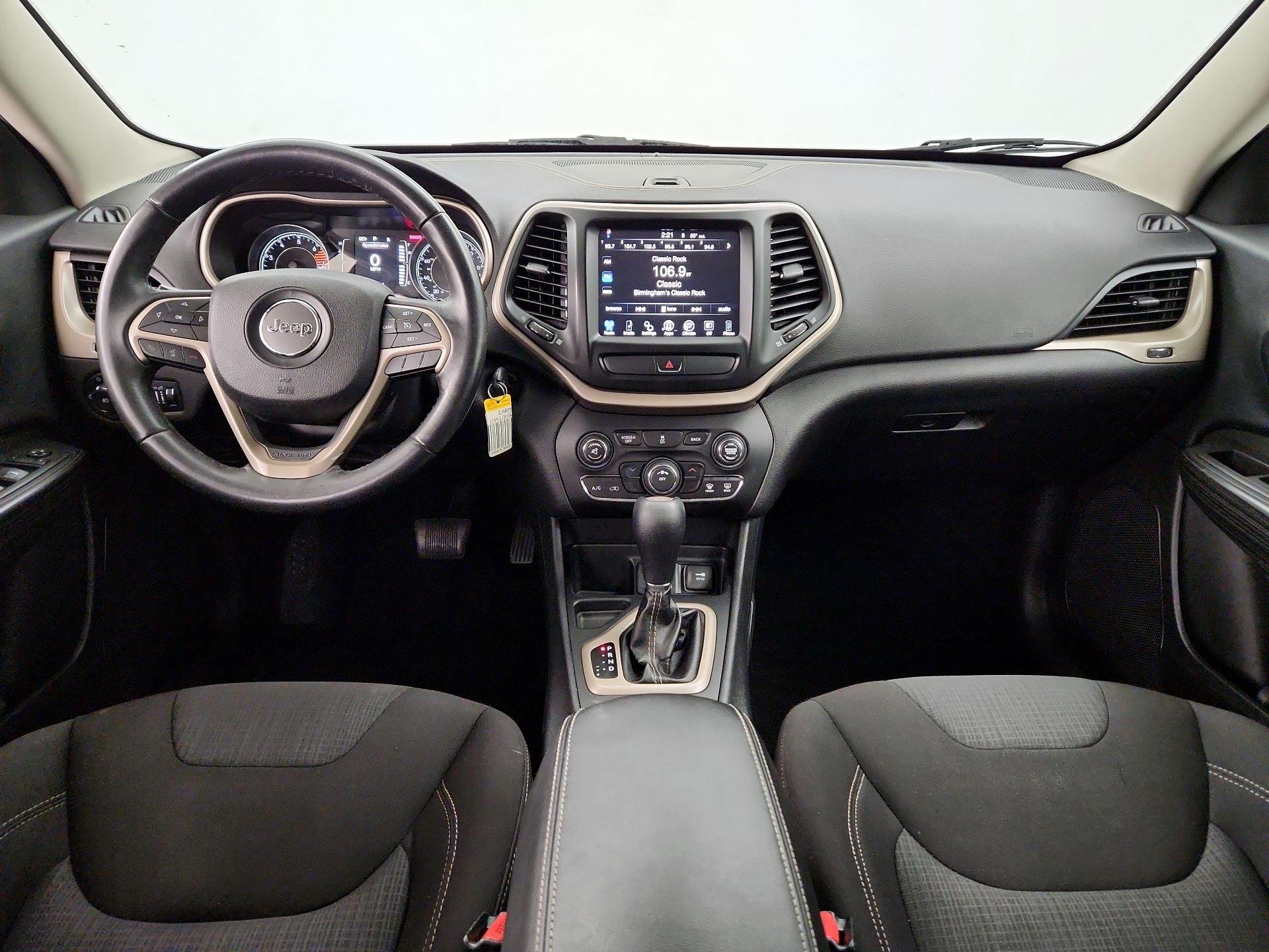 Thumbnail: 2016 Jeep Cherokee - 9