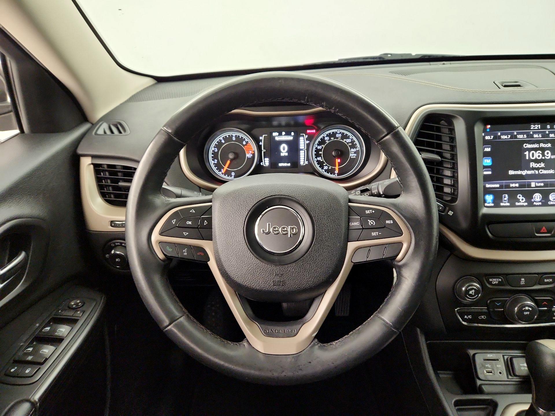 Thumbnail: 2016 Jeep Cherokee - 10