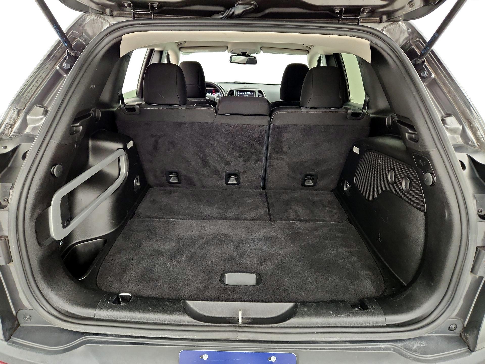 Thumbnail: 2016 Jeep Cherokee - 20