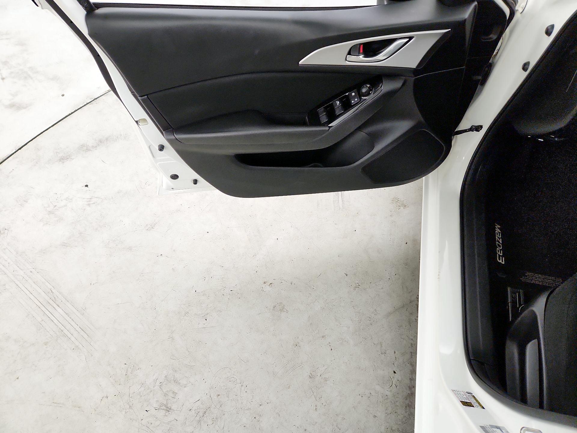 Thumbnail: 2018 Mazda Mazda3 - 12