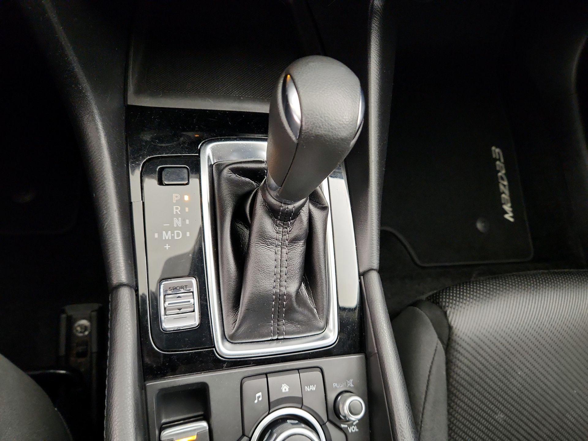 Thumbnail: 2018 Mazda Mazda3 - 17