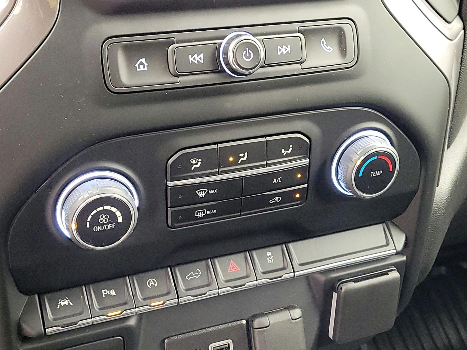 Thumbnail: 2023 Chevrolet Silverado 1500 - 16