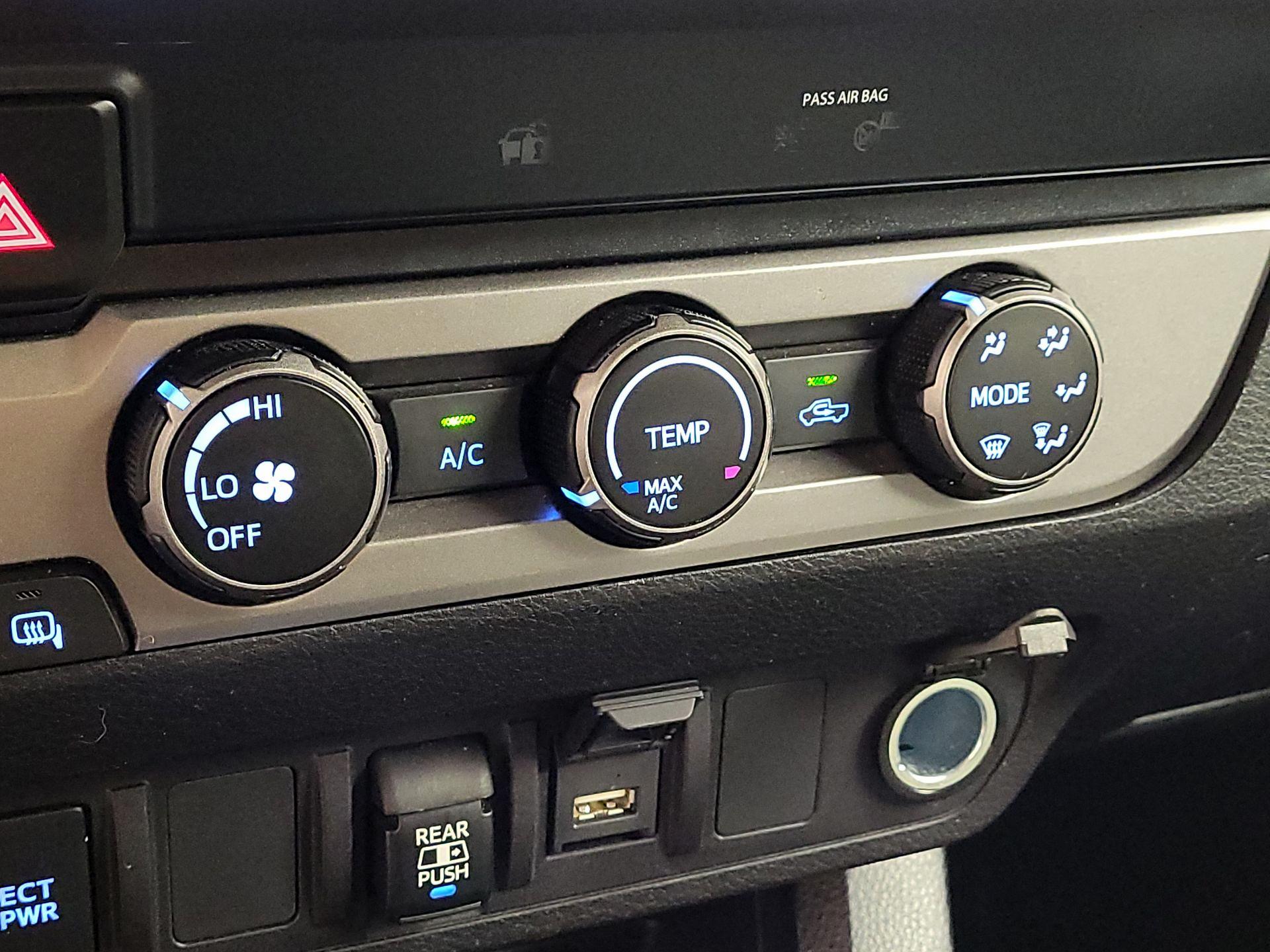 Thumbnail: 2020 Toyota Tacoma - 16