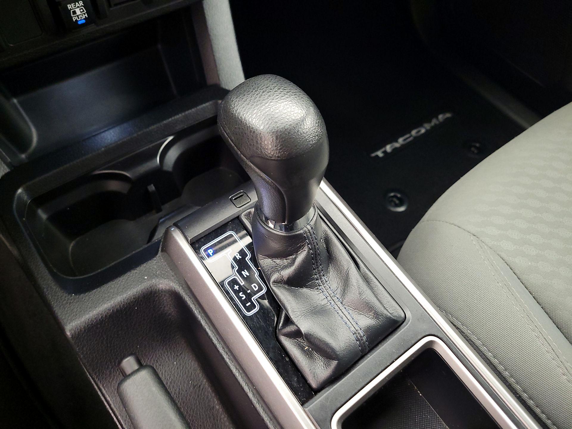 Thumbnail: 2020 Toyota Tacoma - 17