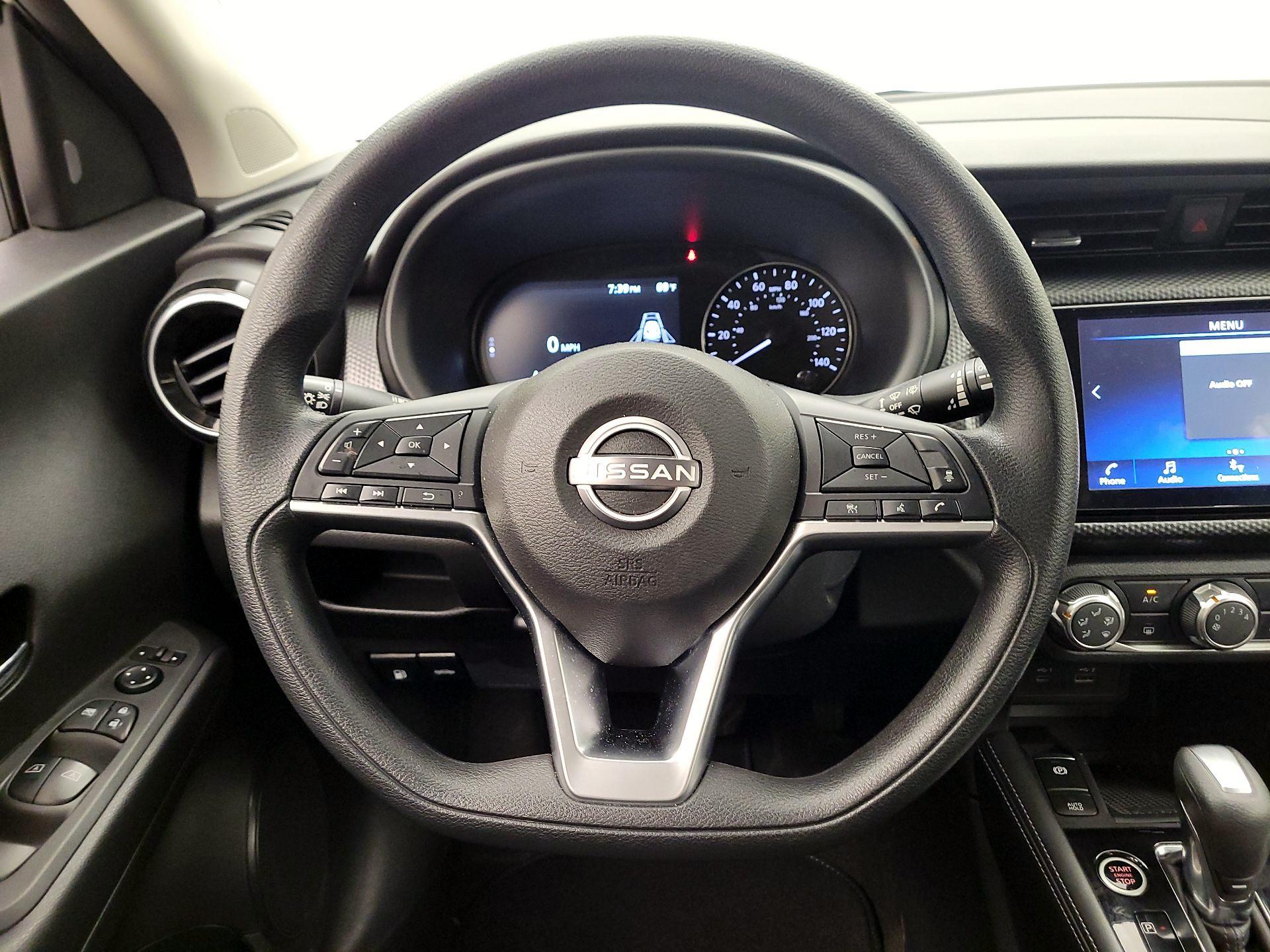 Thumbnail: 2023 Nissan Kicks - 10