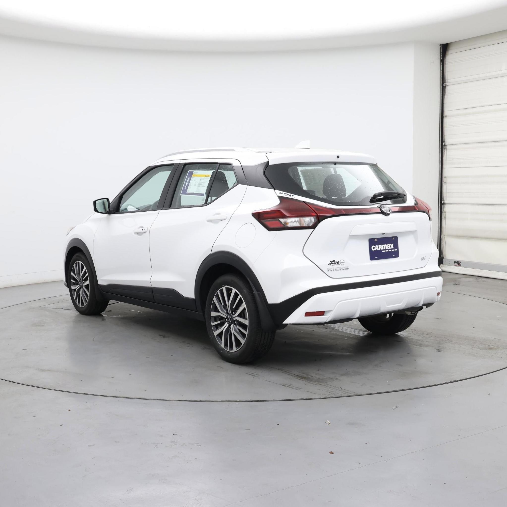 Thumbnail: 2023 Nissan Kicks - 2