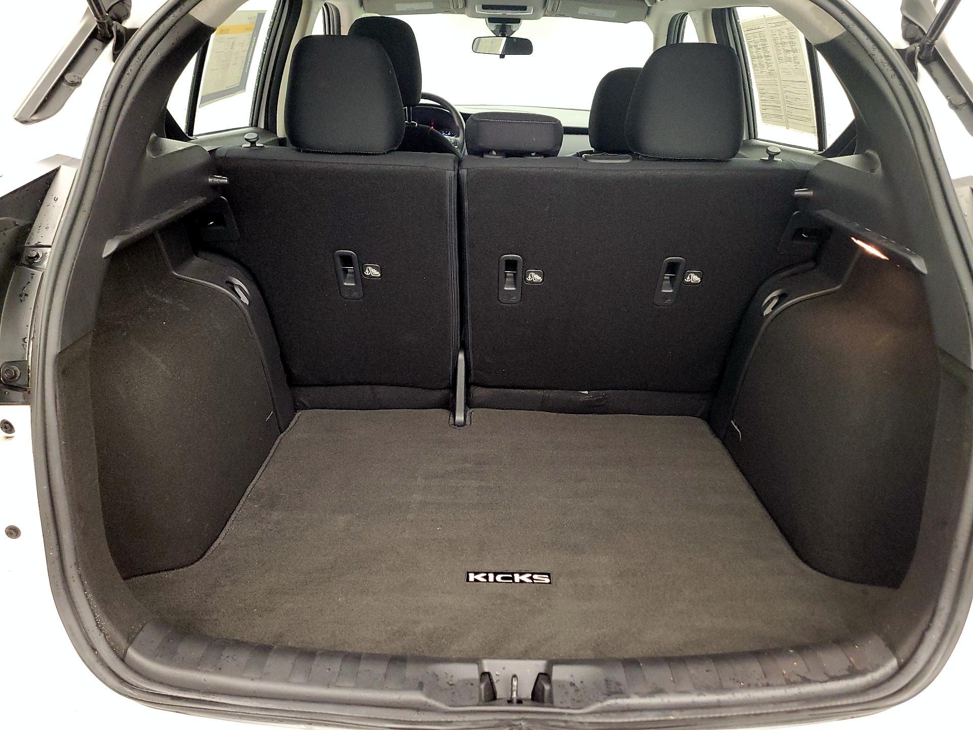 Thumbnail: 2023 Nissan Kicks - 19