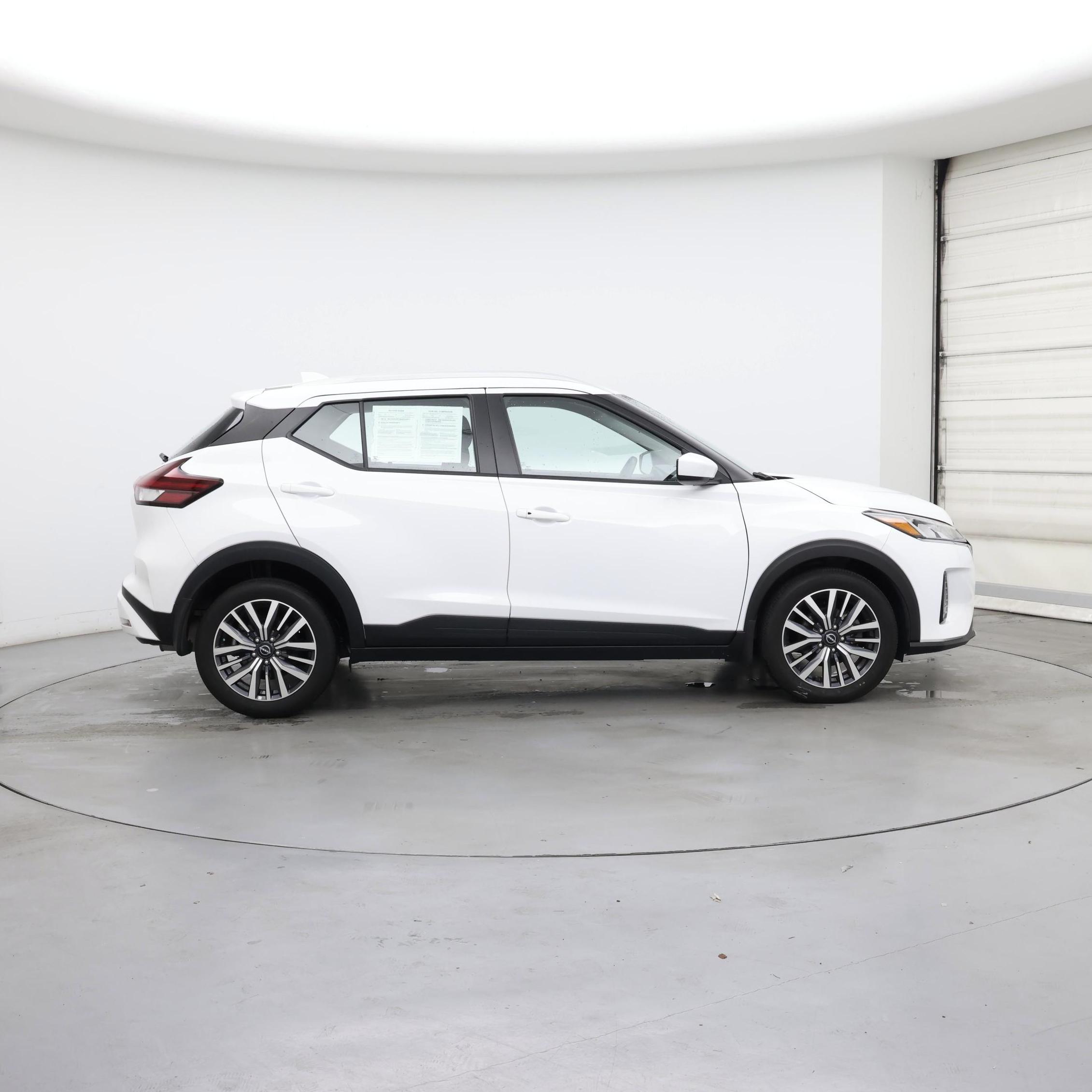 Thumbnail: 2023 Nissan Kicks - 7