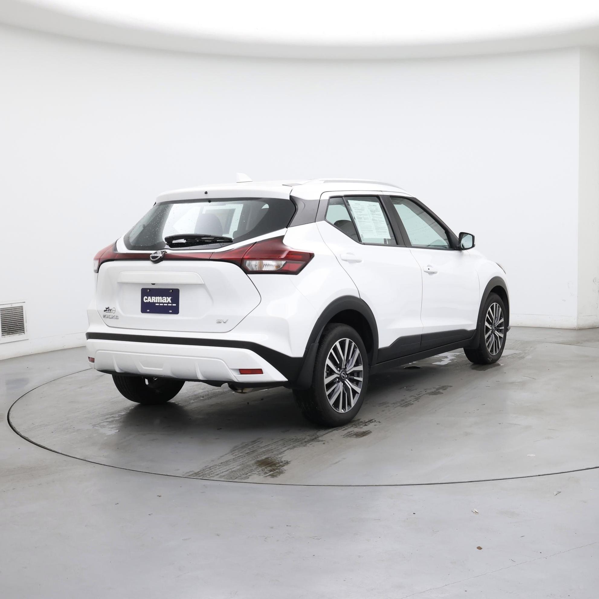 Thumbnail: 2023 Nissan Kicks - 8