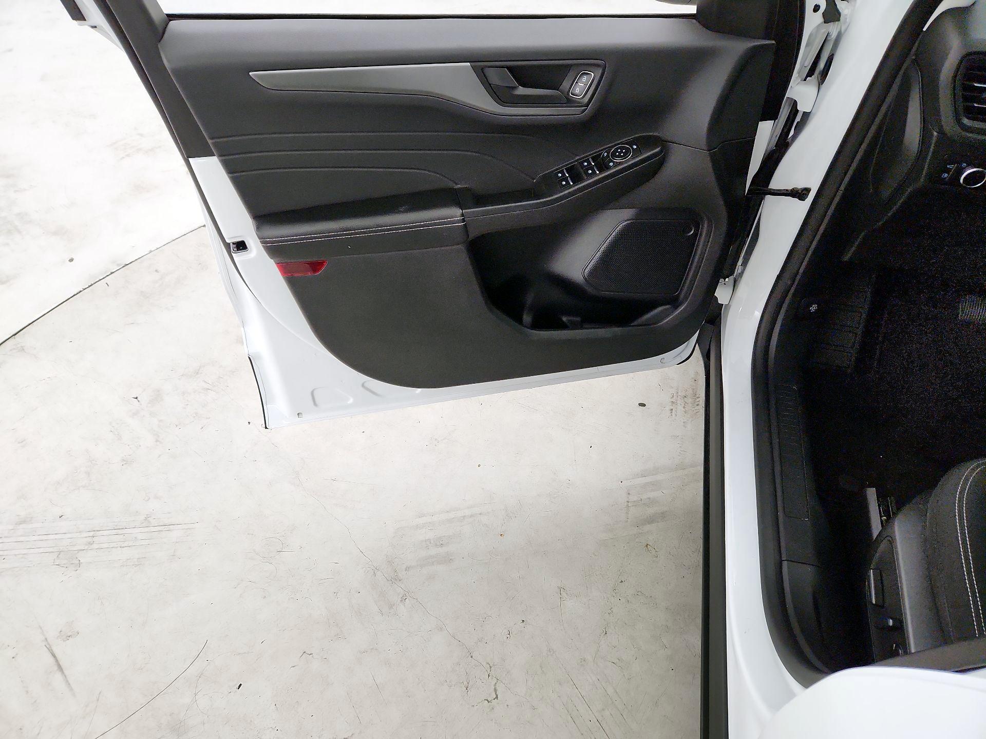 Thumbnail: 2023 Ford Escape - 12