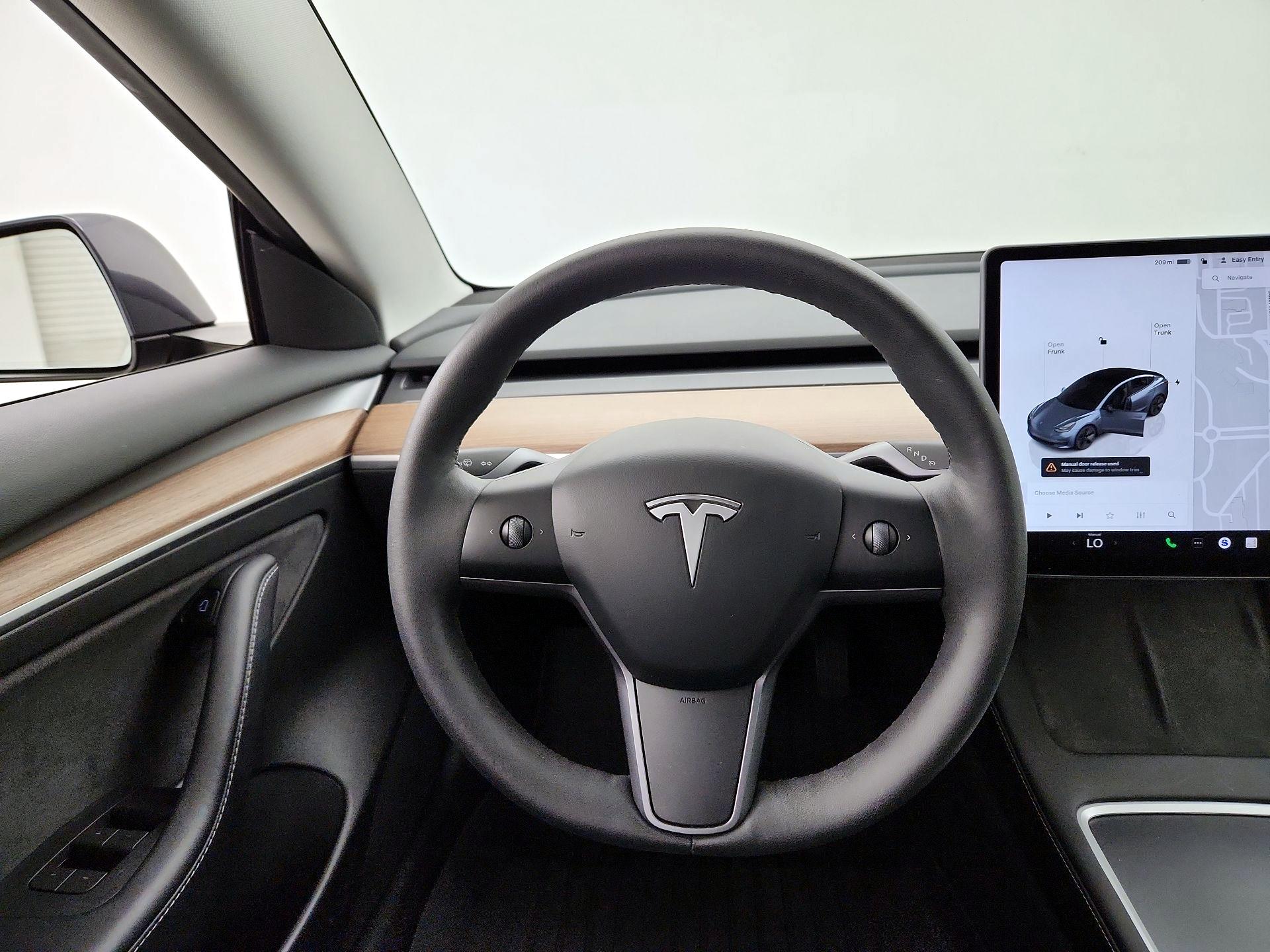 Thumbnail: 2023 Tesla Model 3 - 10