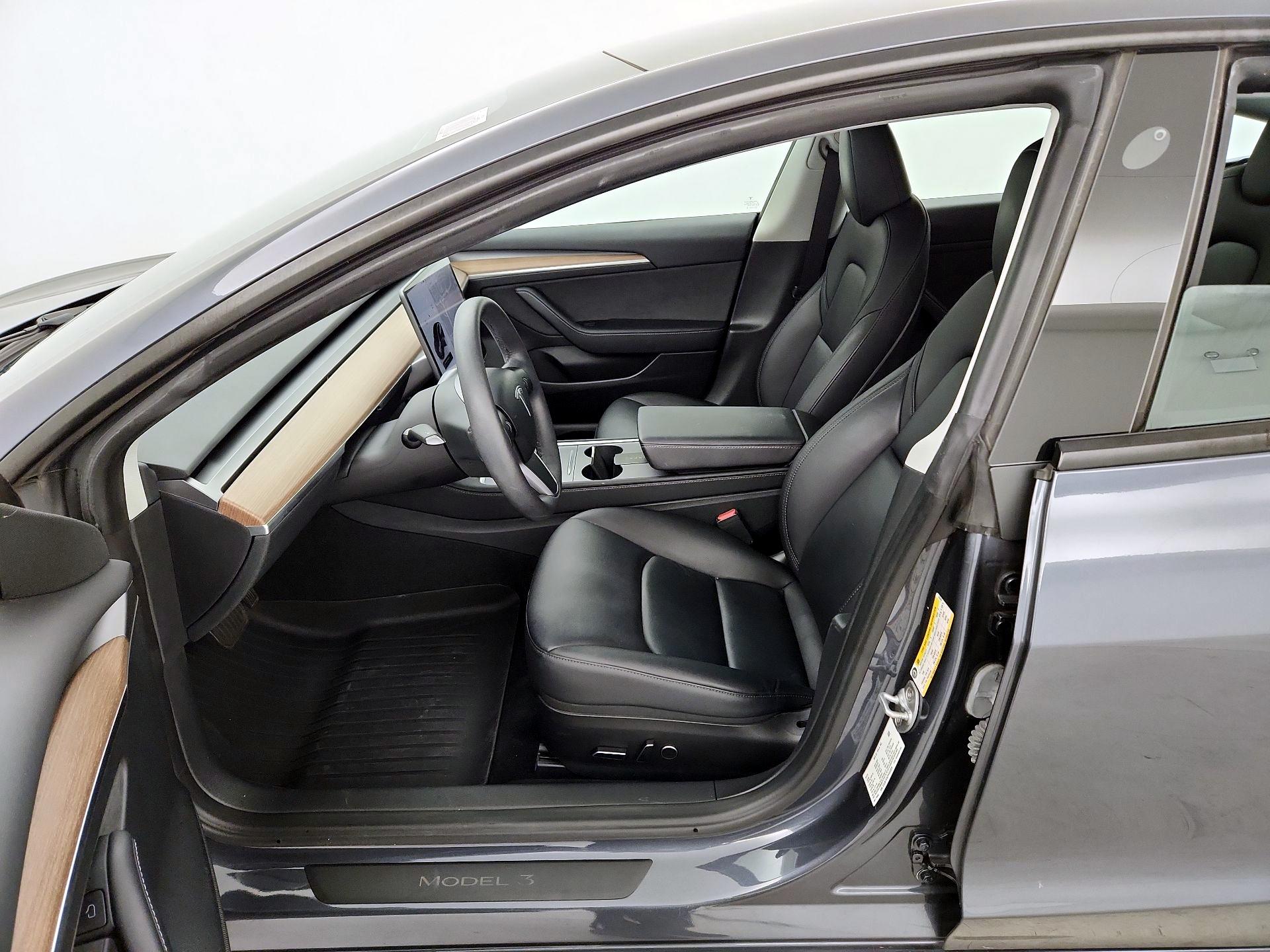 Thumbnail: 2023 Tesla Model 3 - 11
