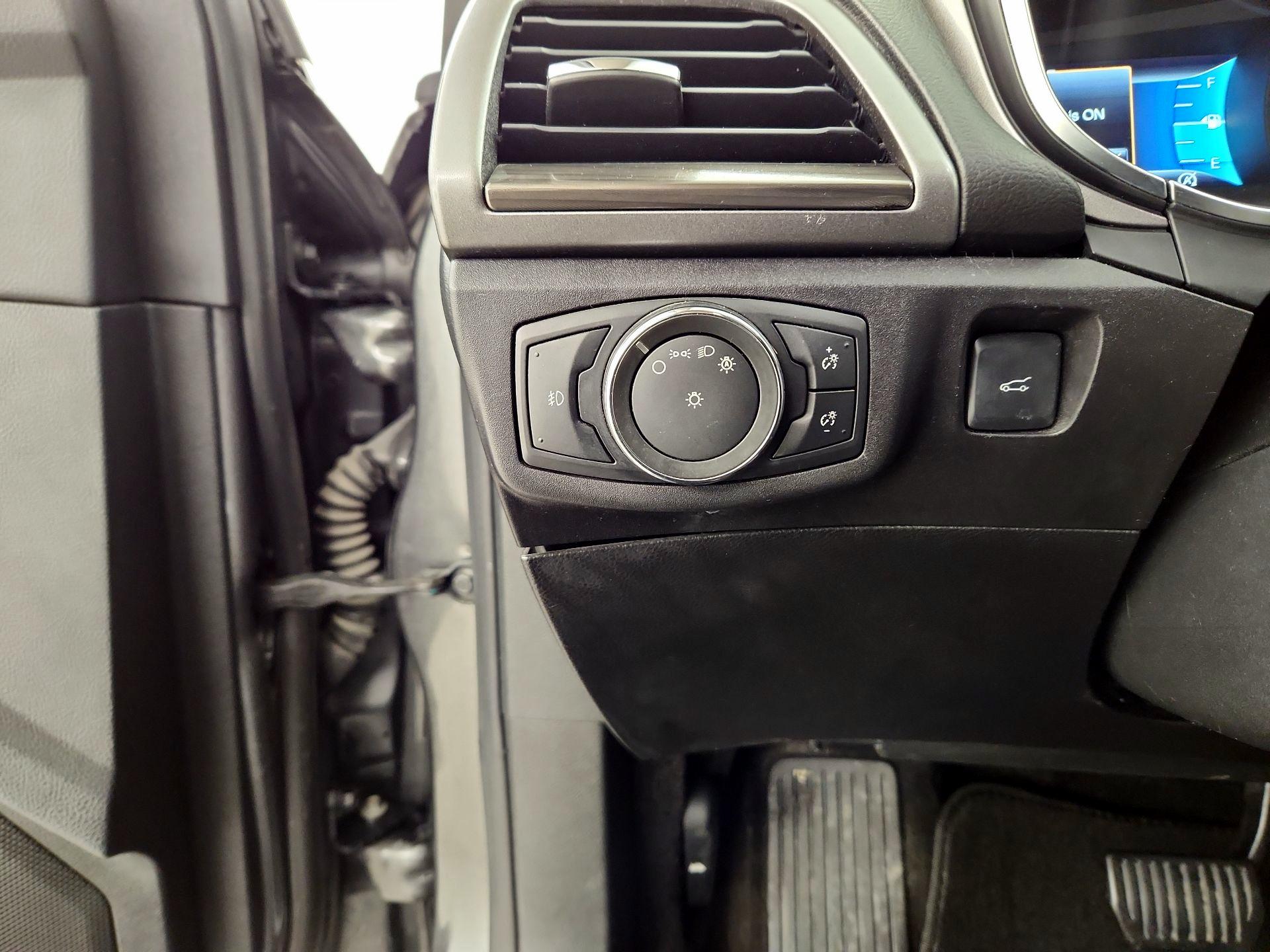 Thumbnail: 2017 Ford Fusion - 13