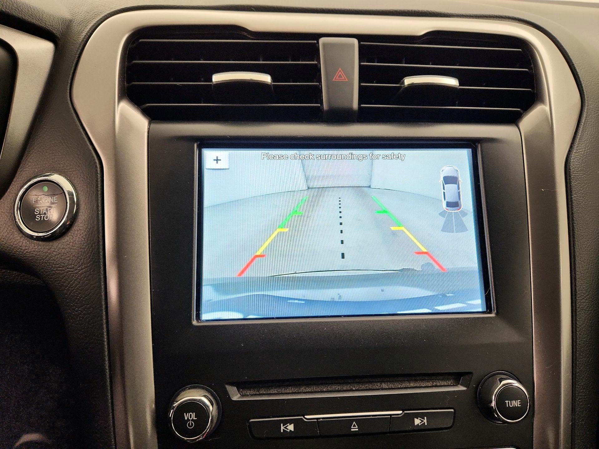 Thumbnail: 2017 Ford Fusion - 14