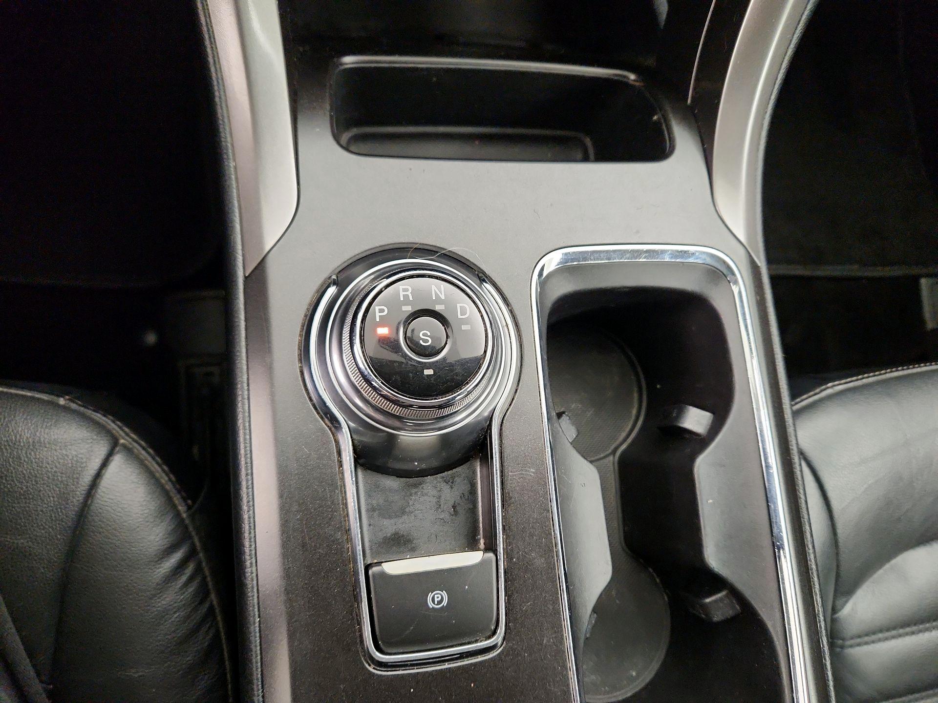 Thumbnail: 2017 Ford Fusion - 17