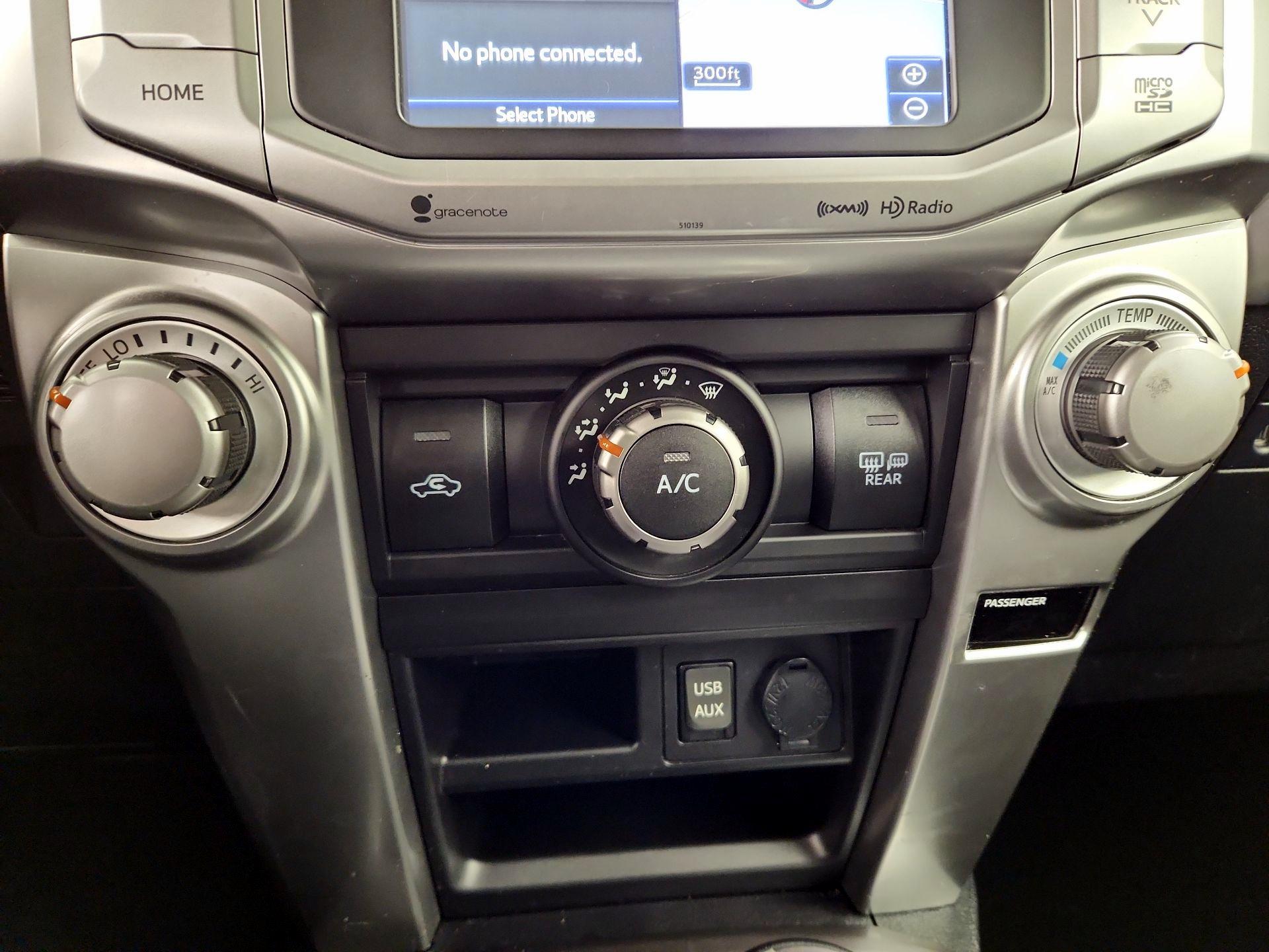 Thumbnail: 2016 Toyota 4Runner - 17